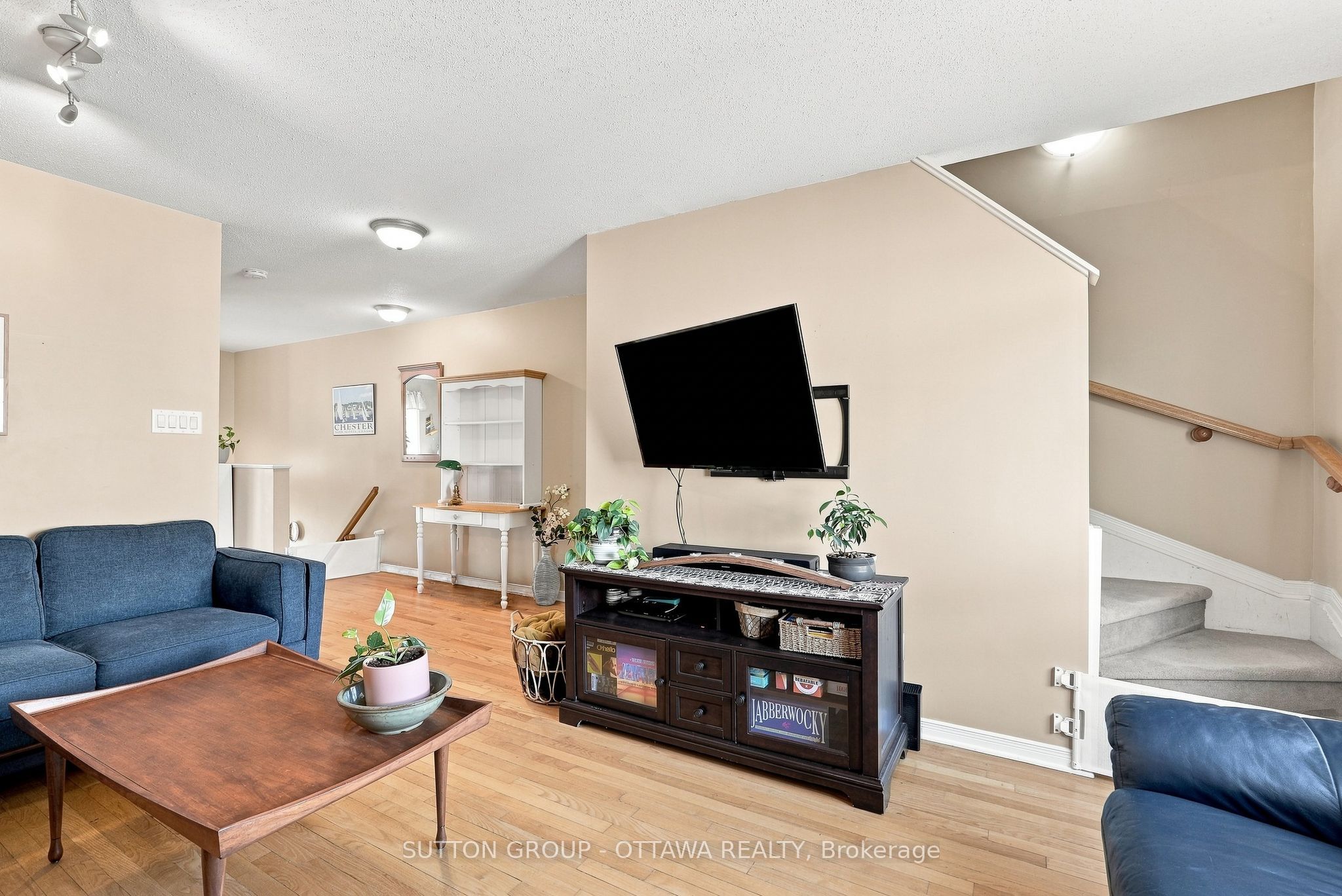 22 Manhattan Crescent Property Photo 12