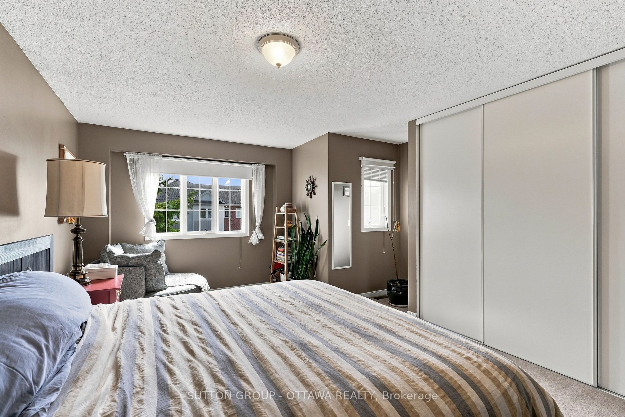 22 Manhattan Crescent Property Photo 17