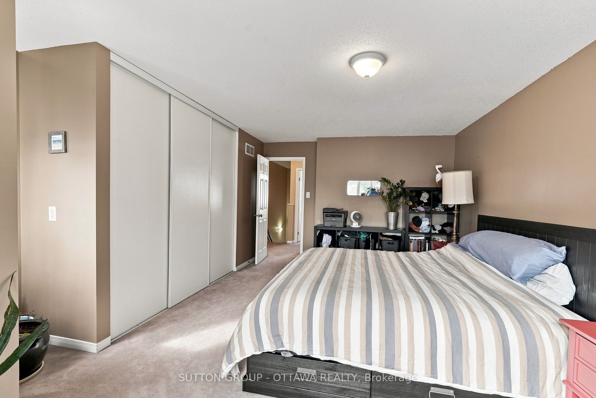 22 Manhattan Crescent Property Photo 18