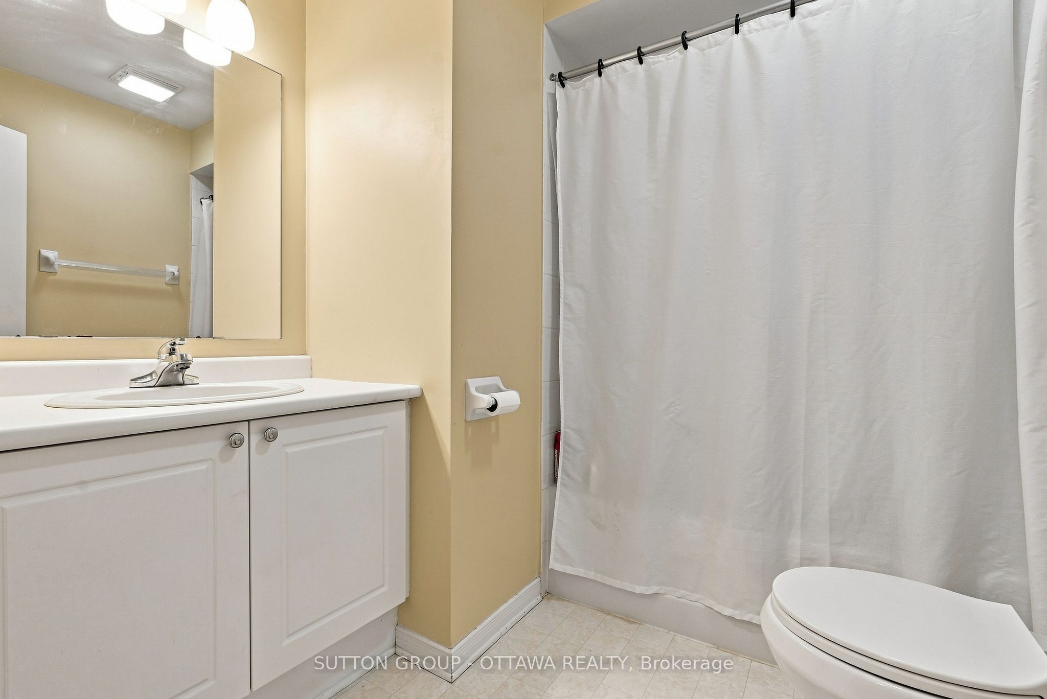22 Manhattan Crescent Property Photo 21