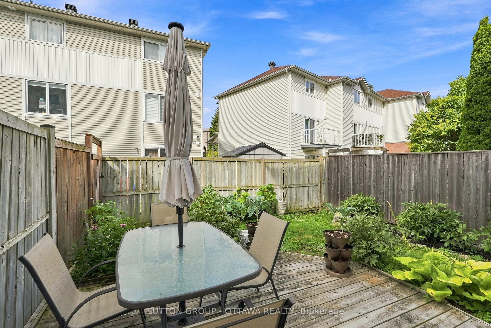 22 Manhattan Crescent Property Photo 28