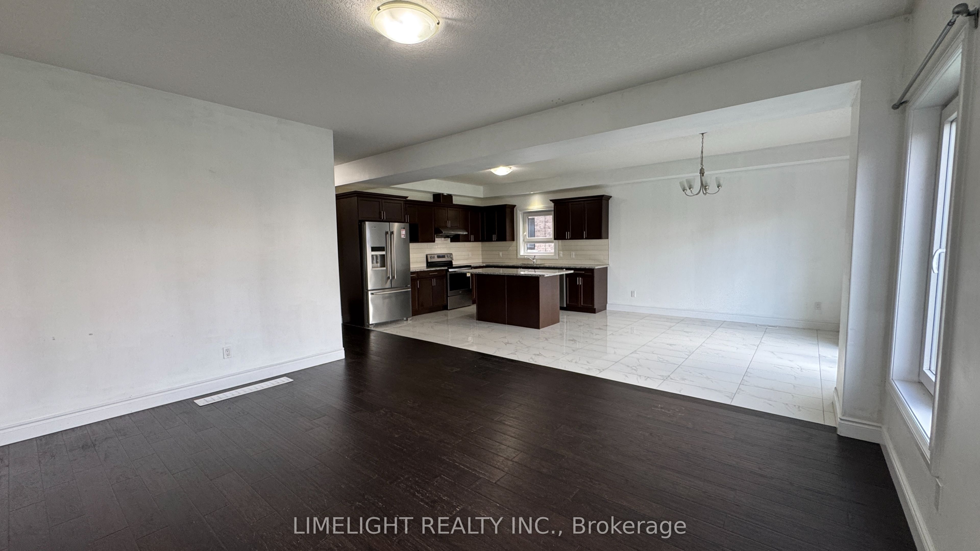 1942 Cedarpark Drive Property Photo 4