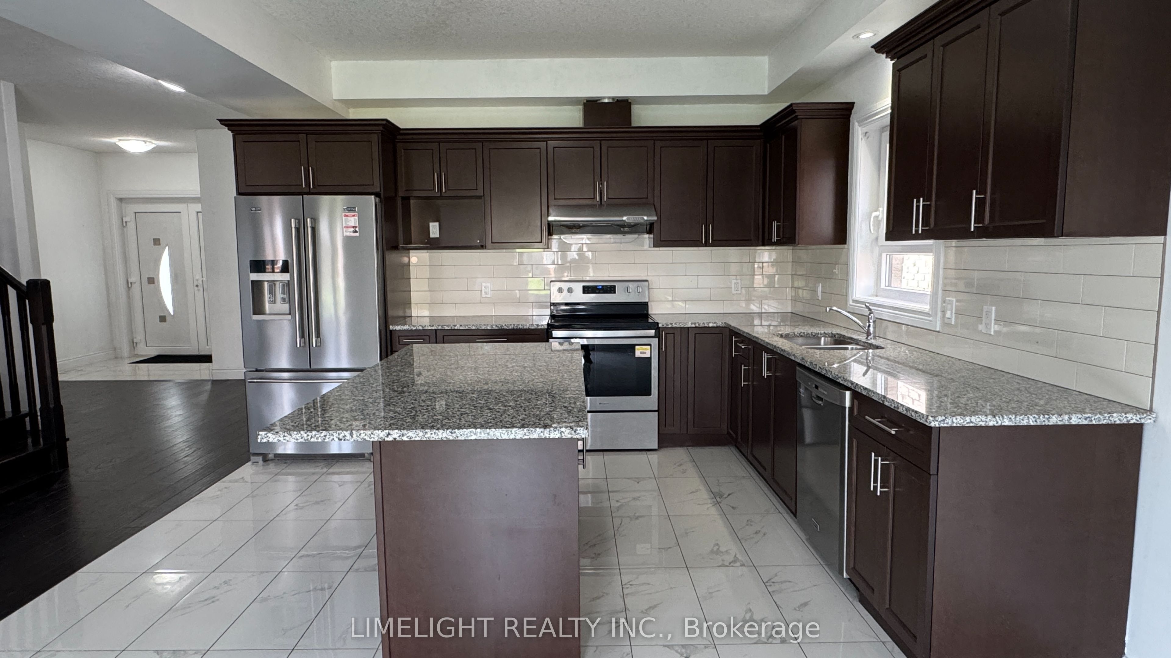 1942 Cedarpark Drive Property Photo 8