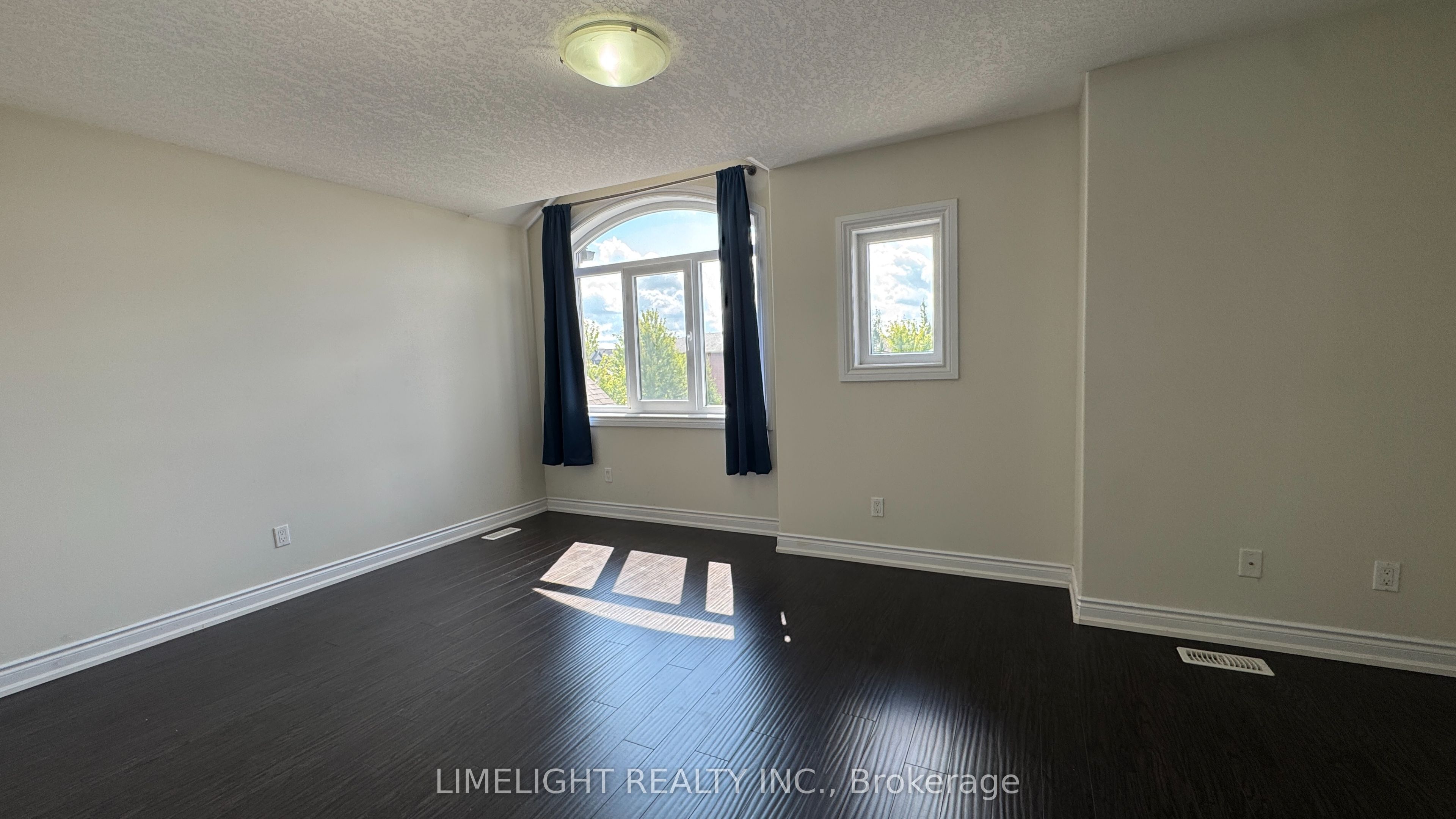 1942 Cedarpark Drive Property Photo 22