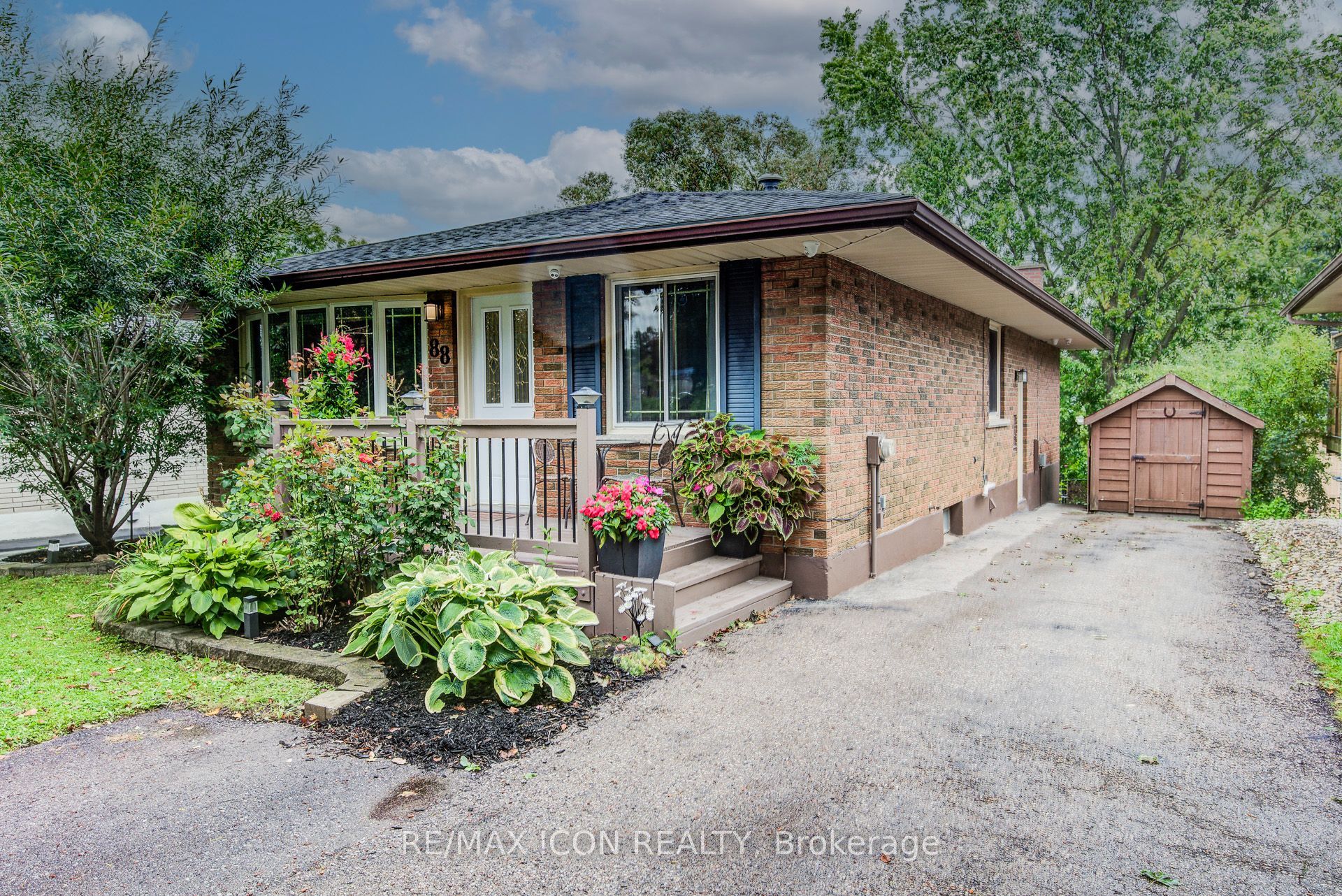 88 Pinedale Drive Property Photo 3