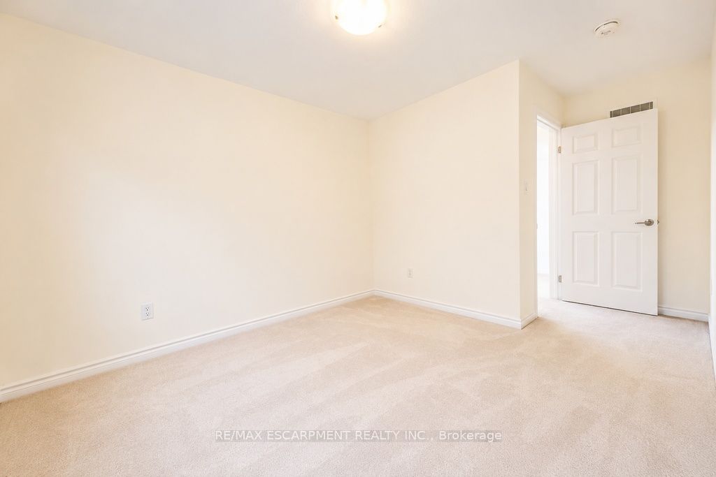 5 Sleeth Street Property Photo 6