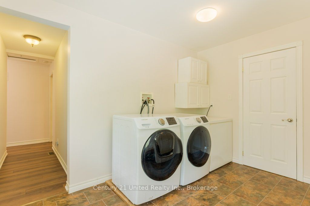 41 Hall Crescent Property Photo 21