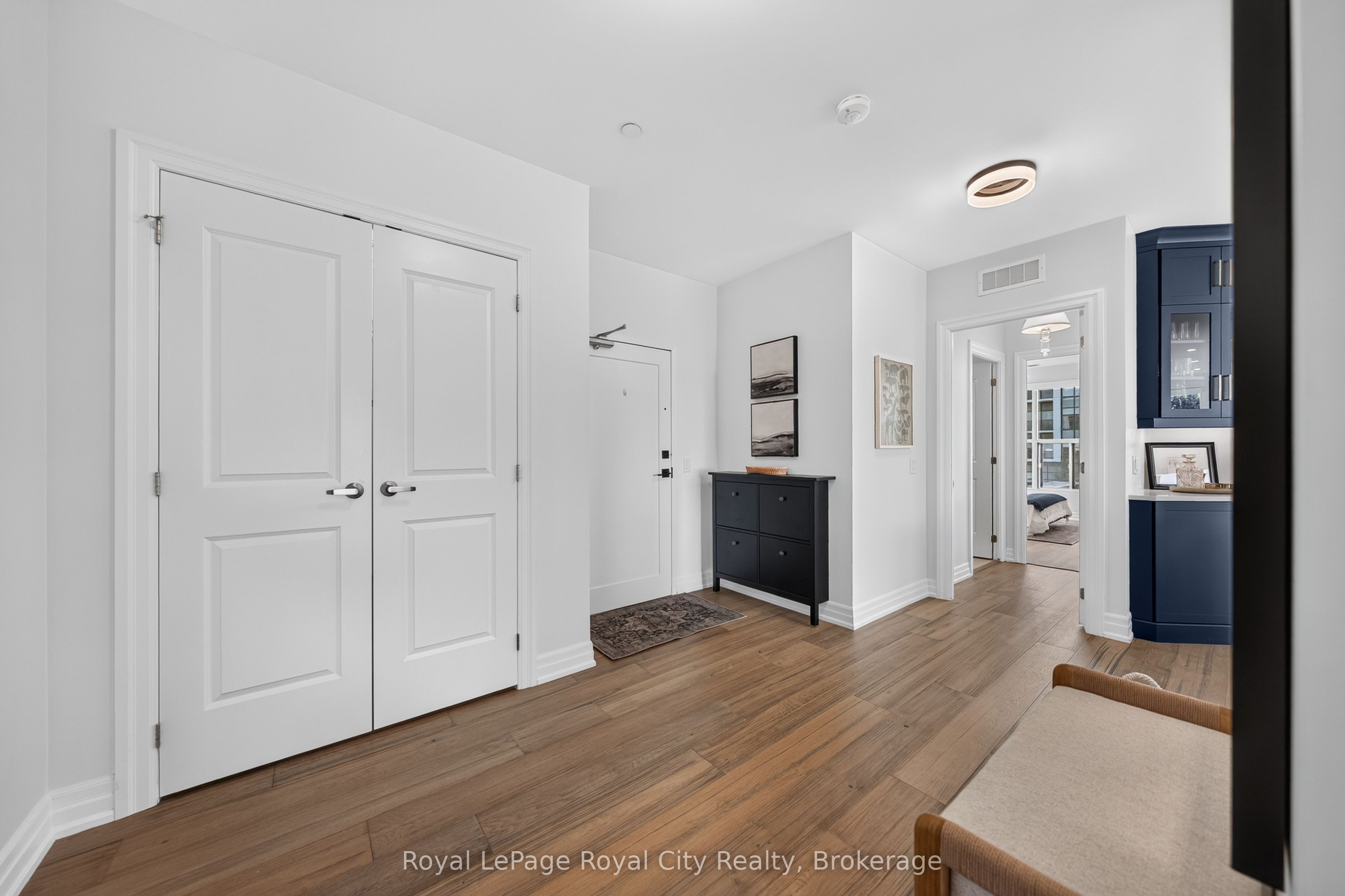 1880 Gordon Street 305 Property Photo 3