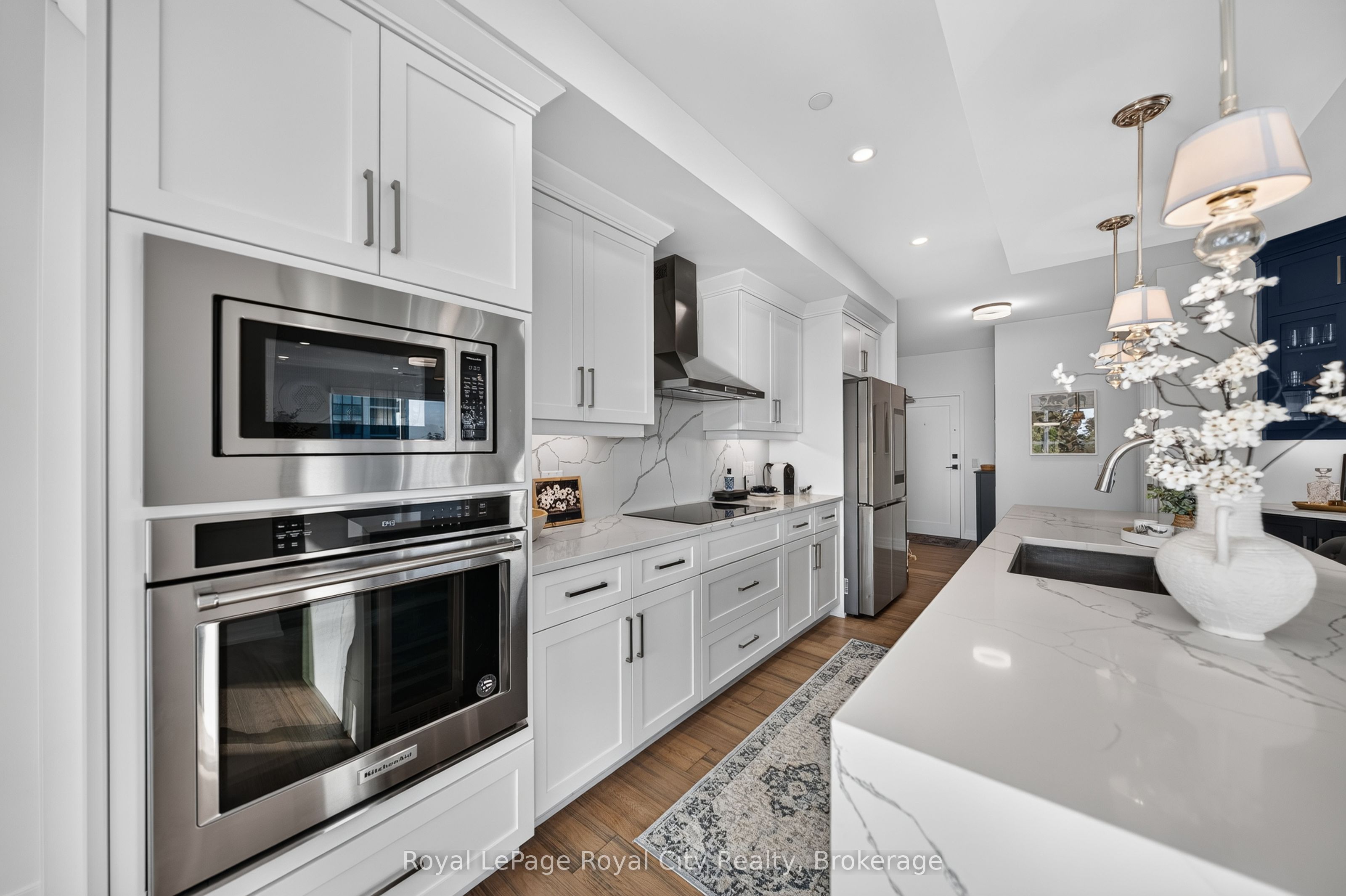 1880 Gordon Street 305 Property Photo 10
