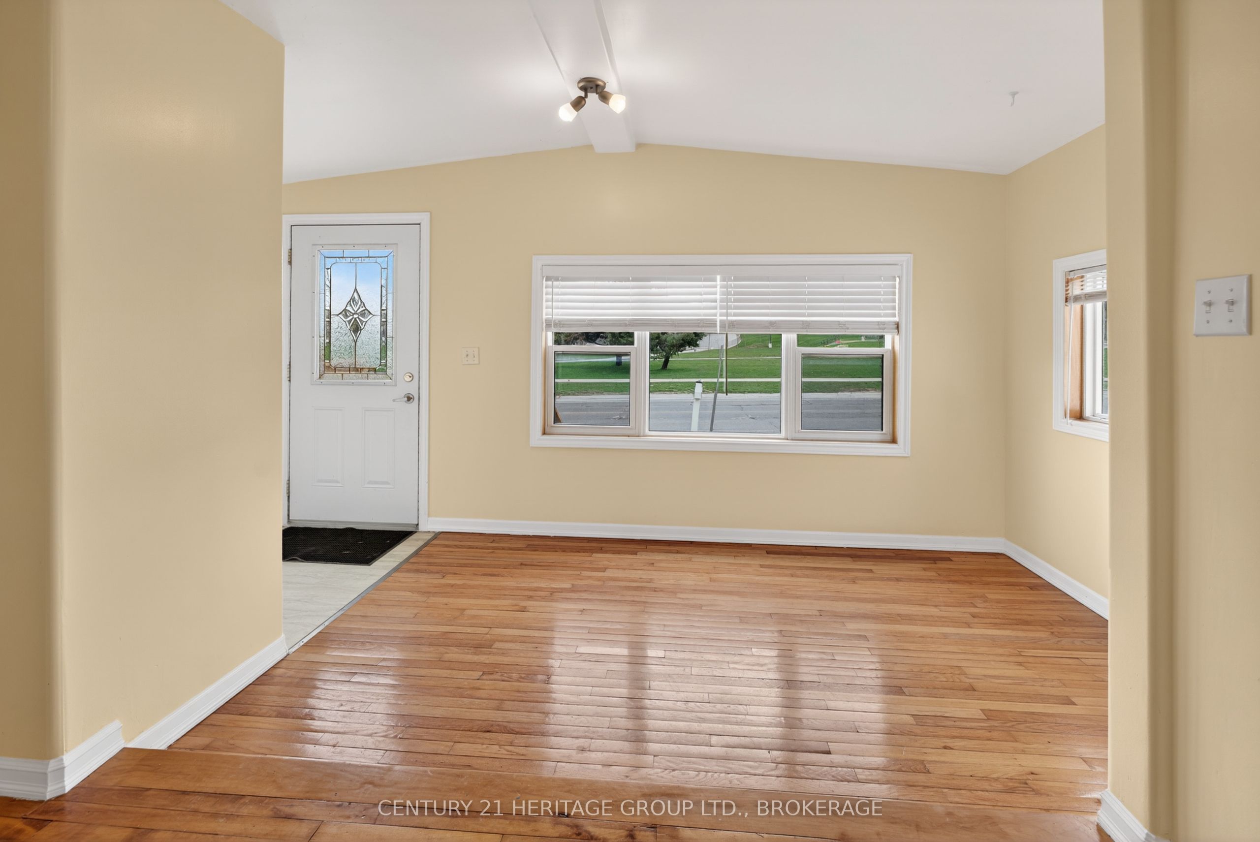 77 Portsmouth Avenue Property Photo 10