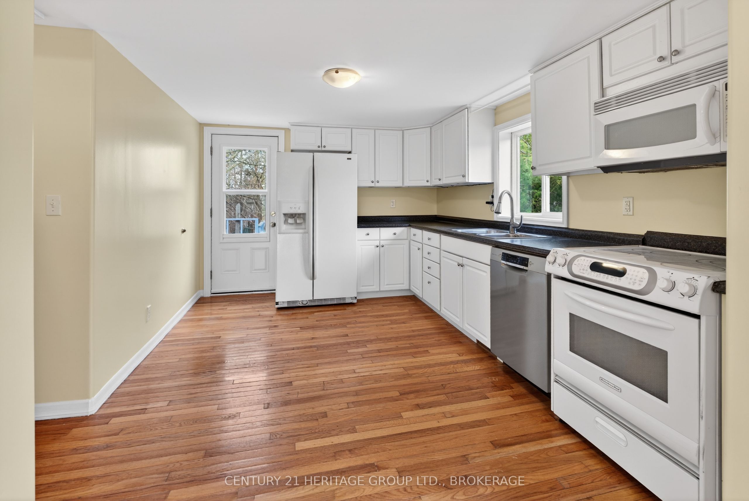77 Portsmouth Avenue Property Photo 19