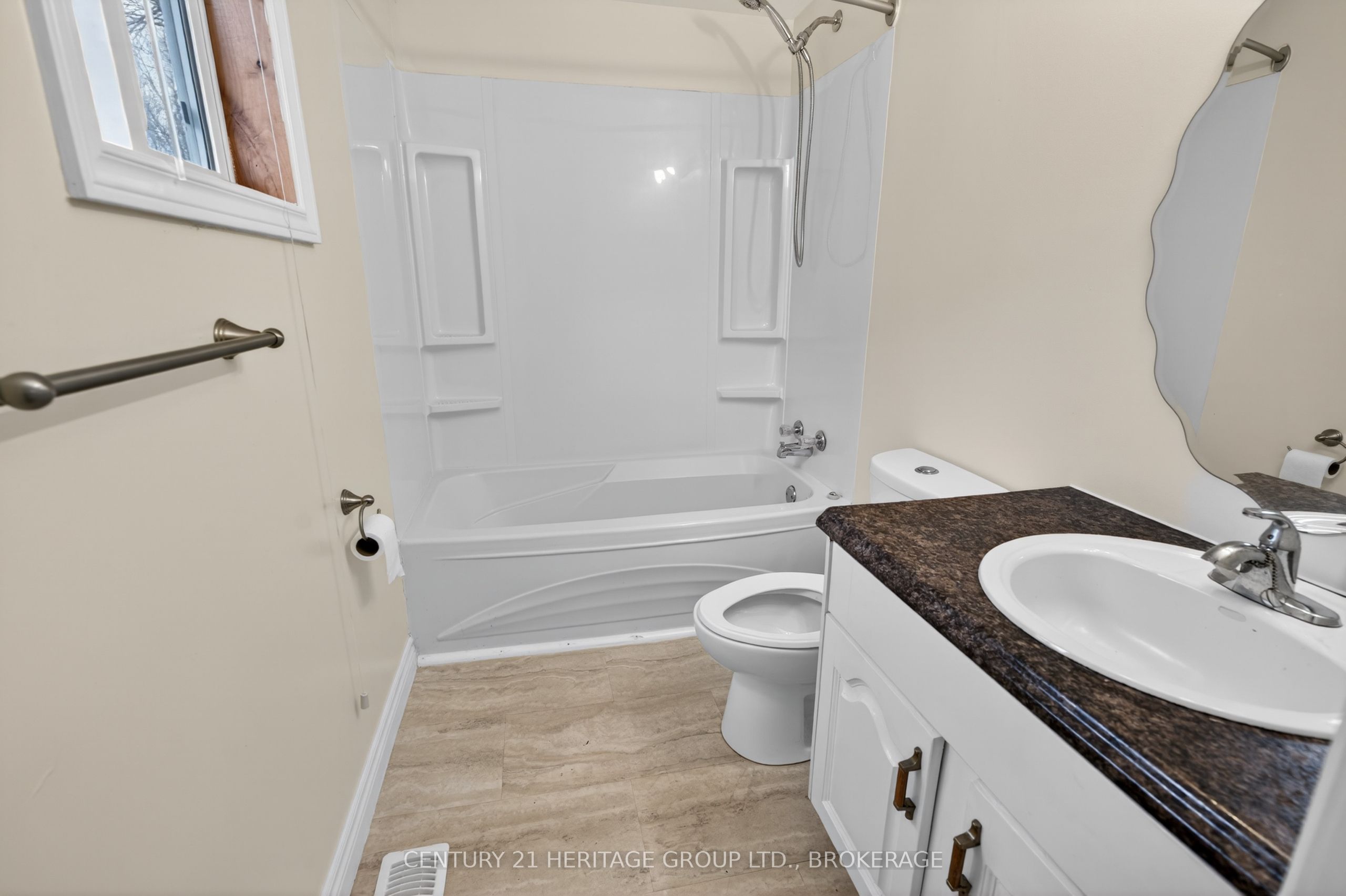 77 Portsmouth Avenue Property Photo 24