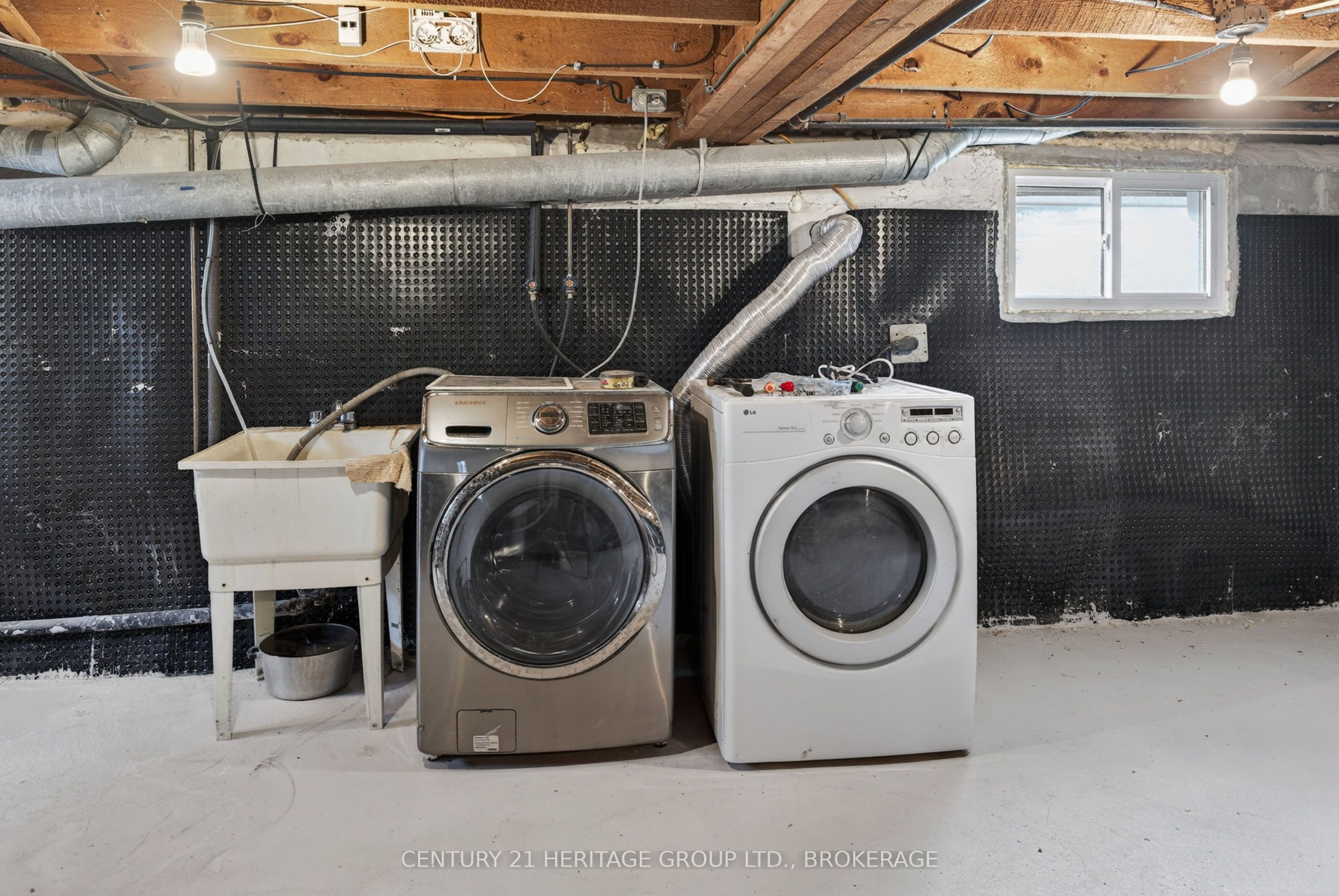 77 Portsmouth Avenue Property Photo 26