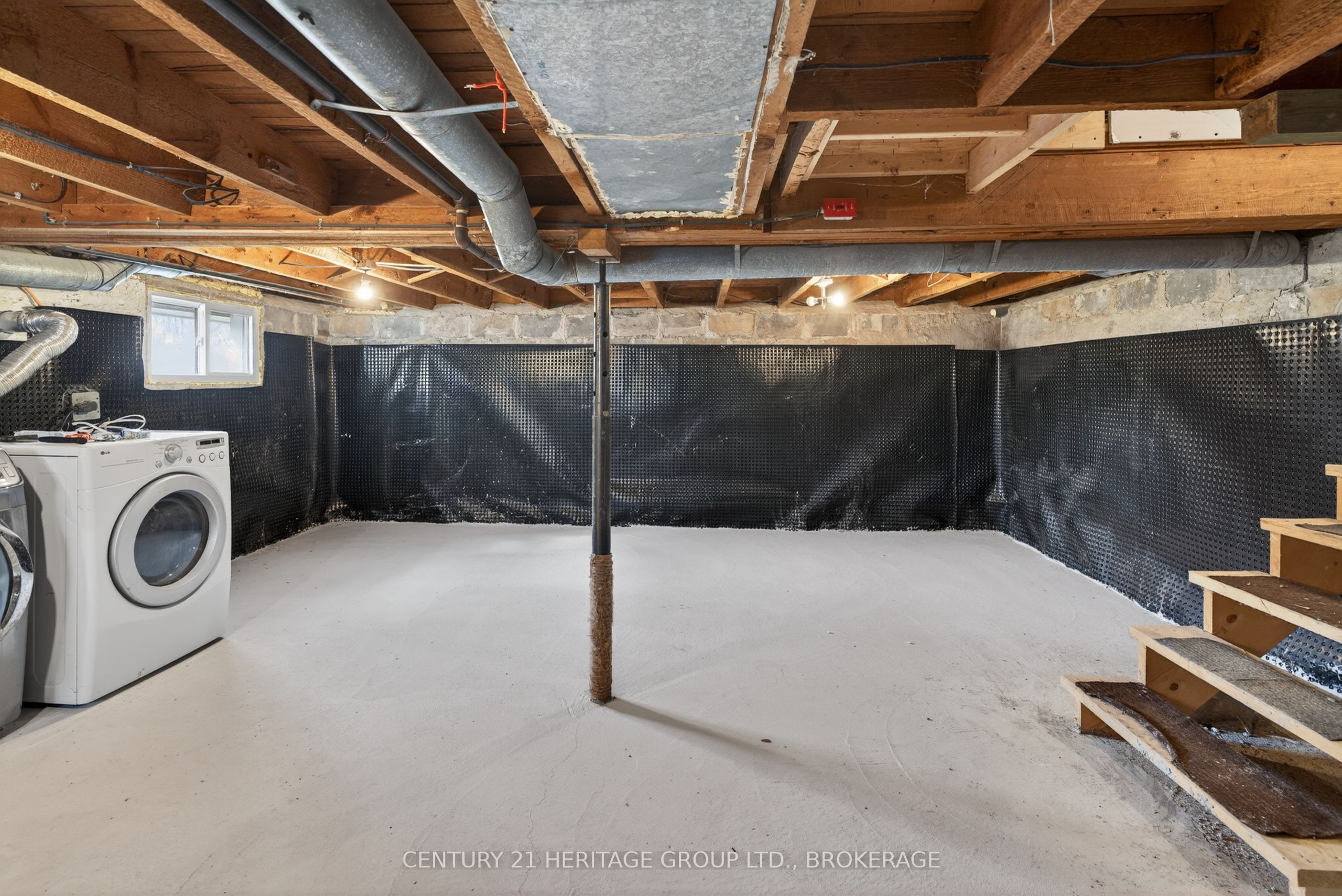 77 Portsmouth Avenue Property Photo 27