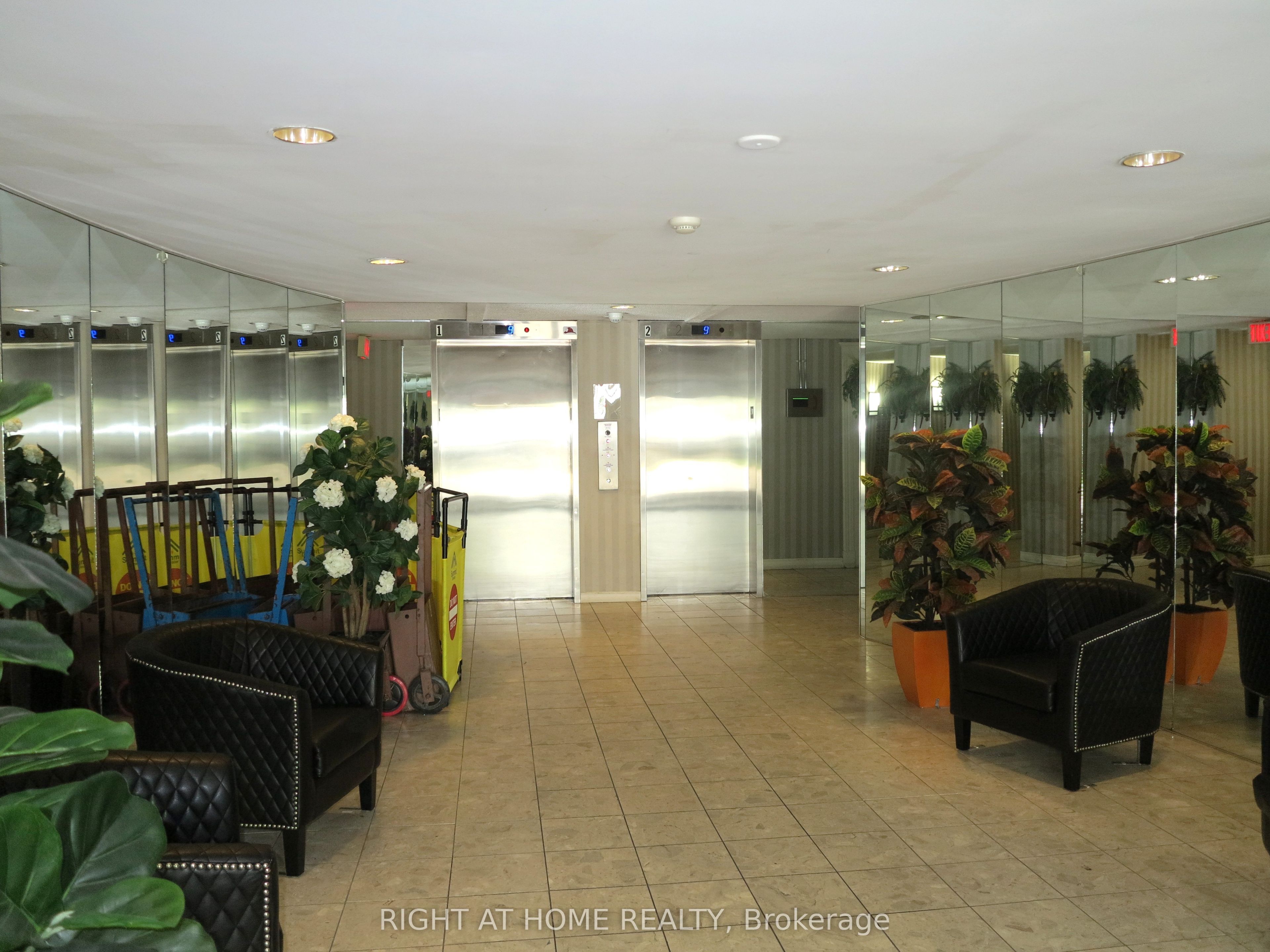 570 Proudfoot Lane 1011 Property Photo 2