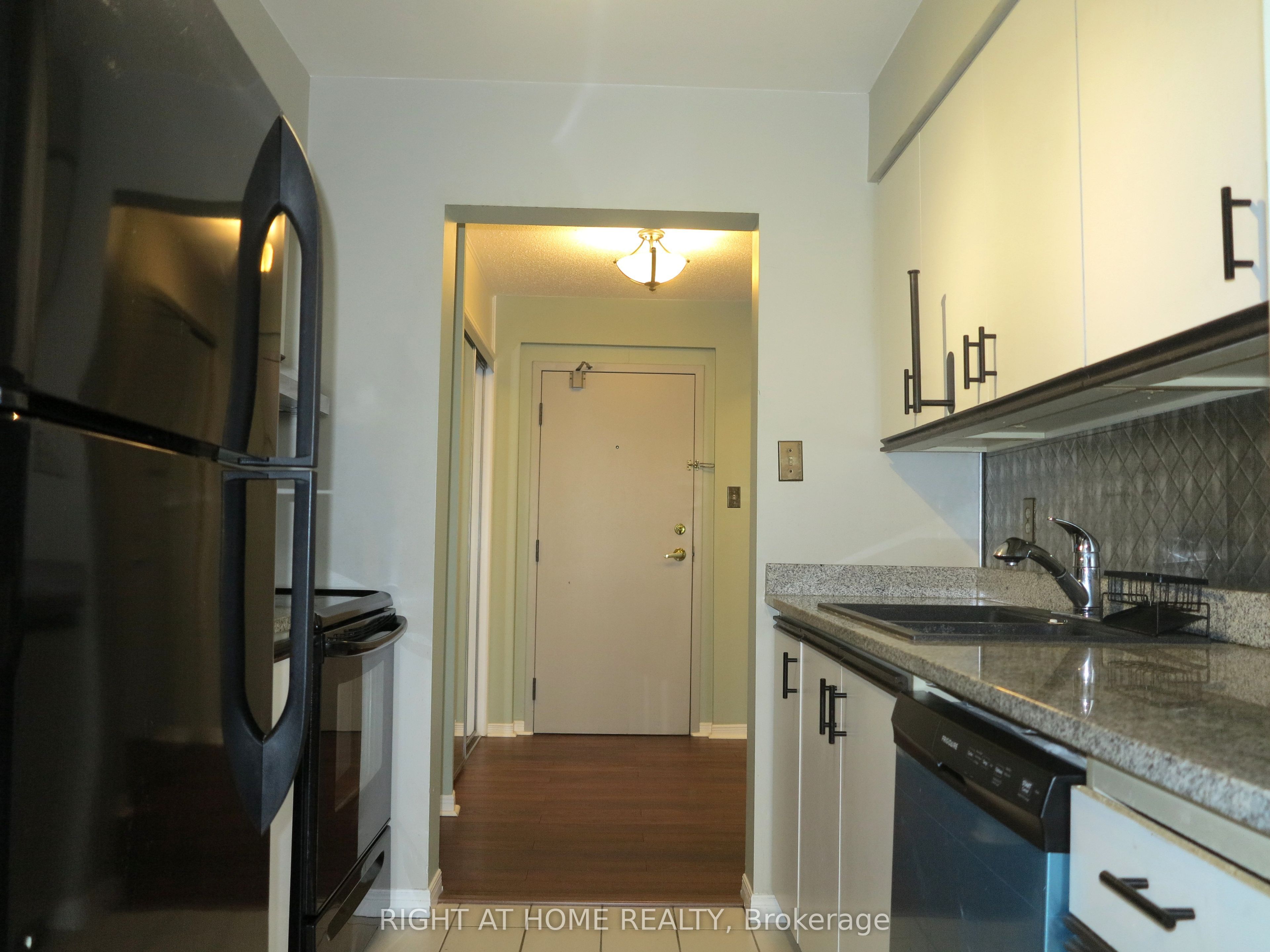 570 Proudfoot Lane 1011 Property Photo 5