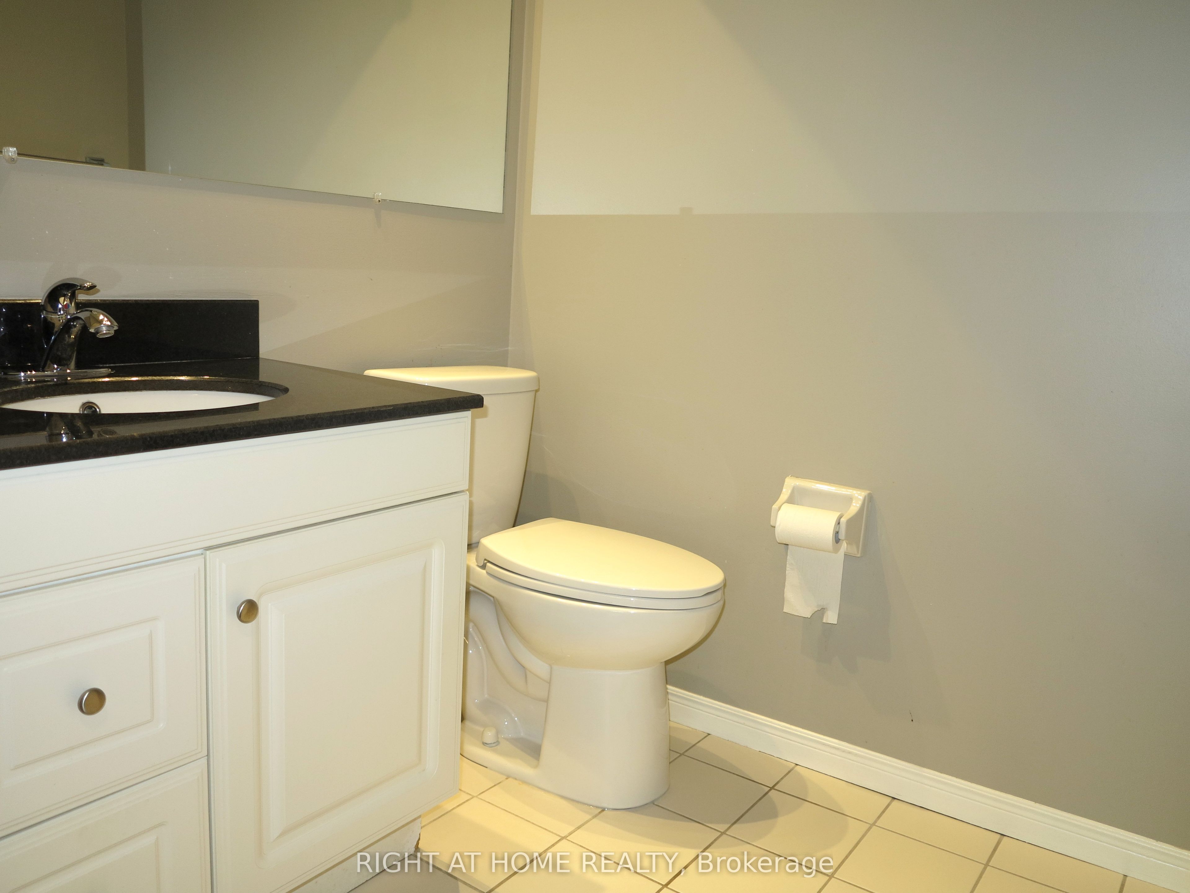 570 Proudfoot Lane 1011 Property Photo 14