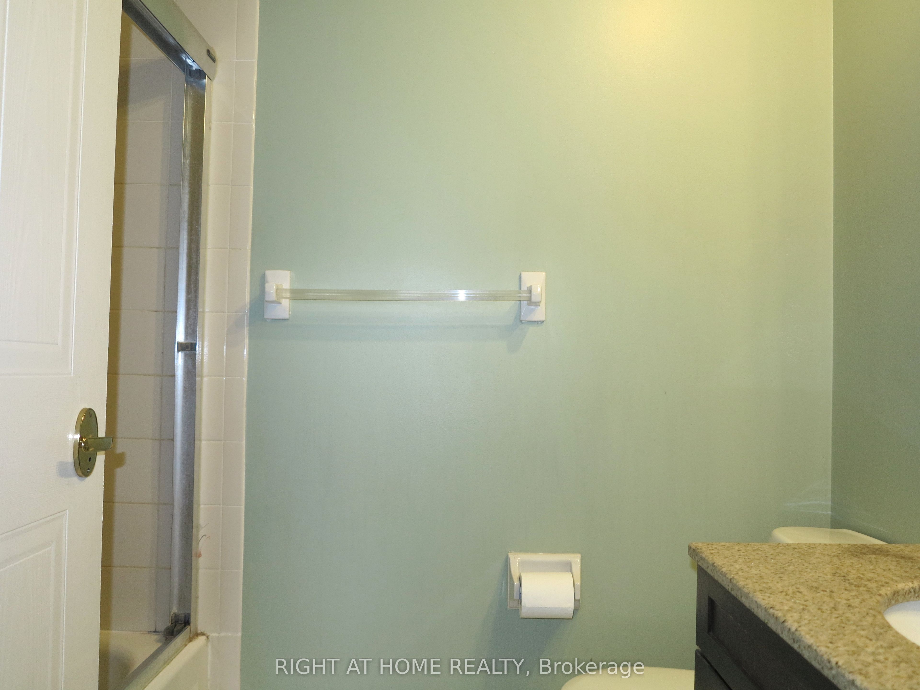 570 Proudfoot Lane 1011 Property Photo 18