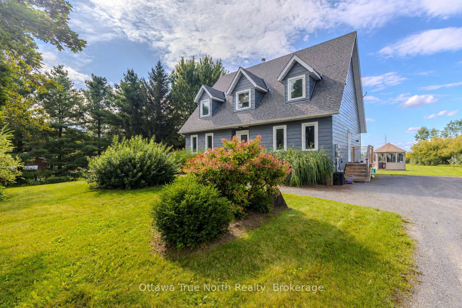 220 Ninth Line Property Photo 1