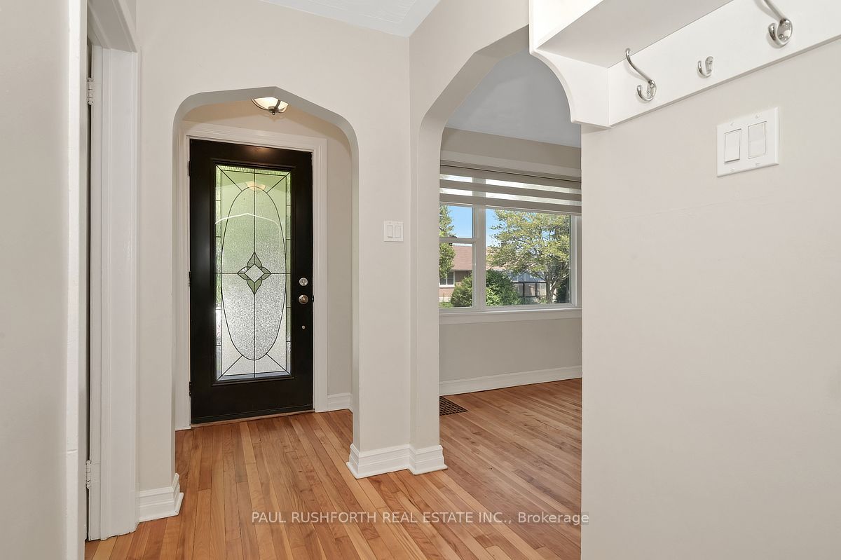 1072 Richard Avenue Property Photo 4