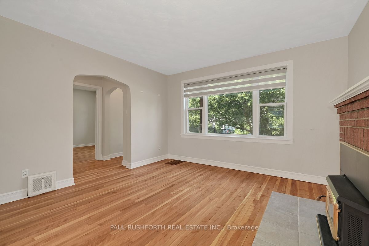 1072 Richard Avenue Property Photo 8