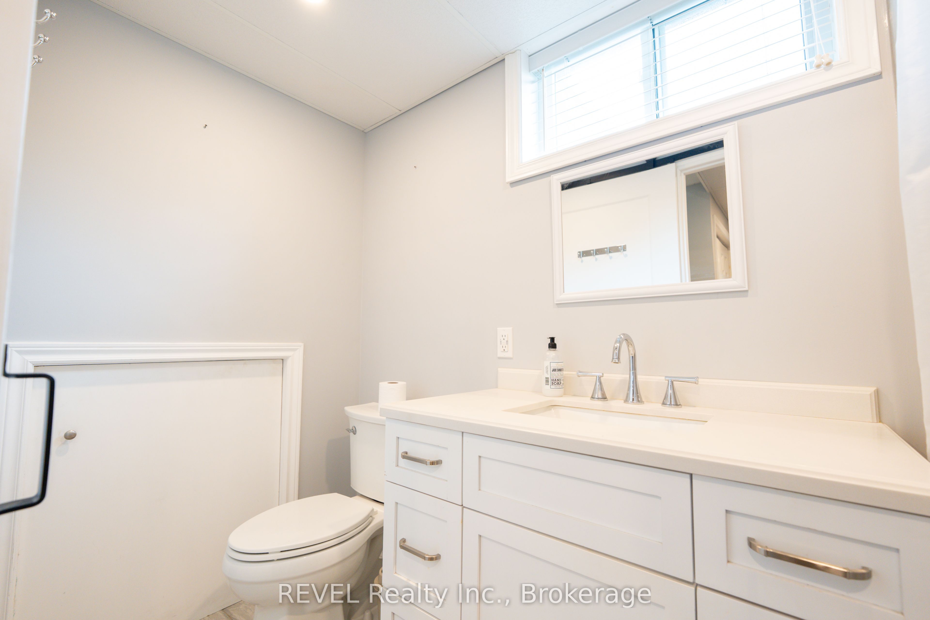 4480 Queensway Gardens Property Photo 22