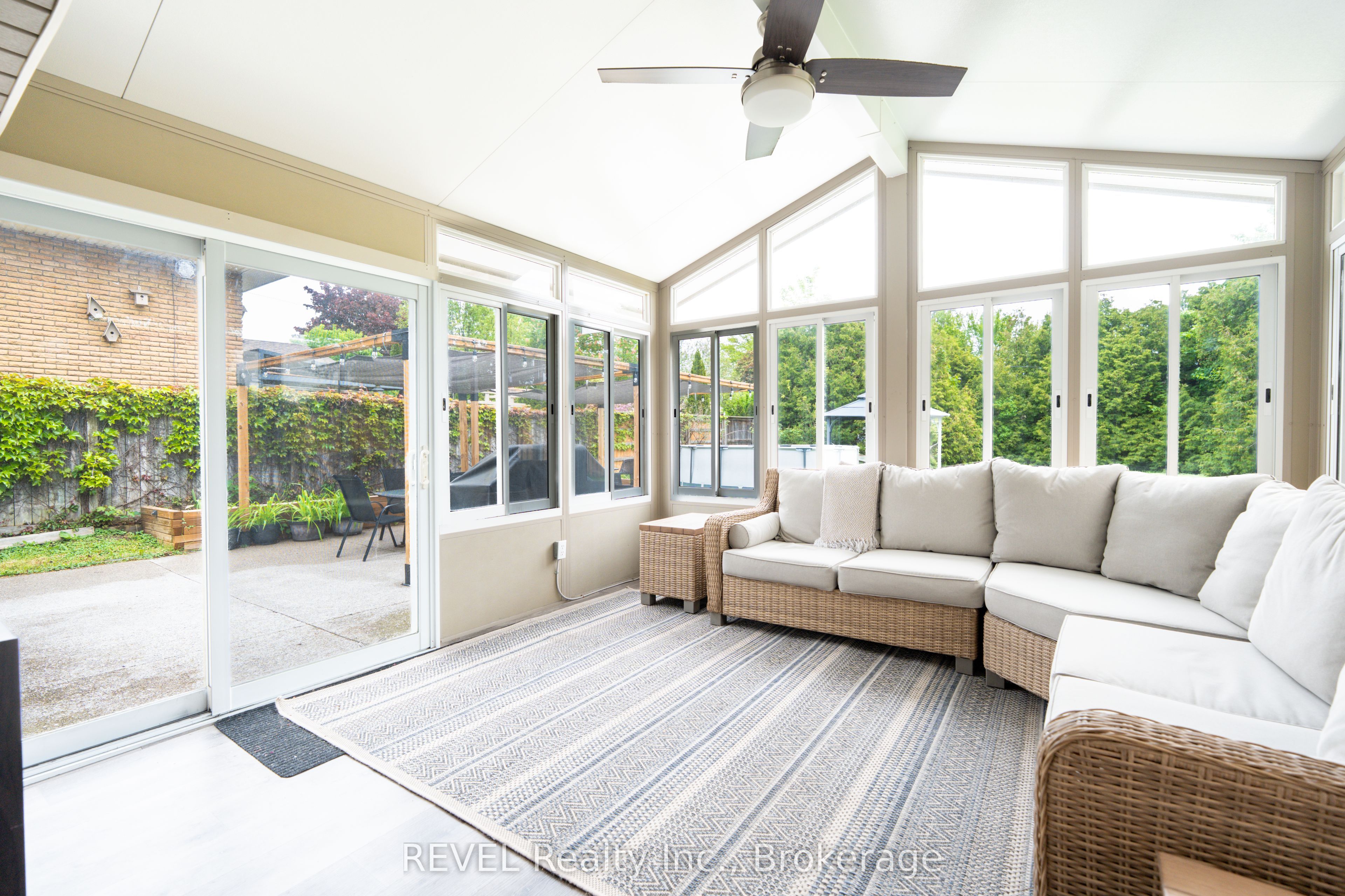 4480 Queensway Gardens Property Photo 26