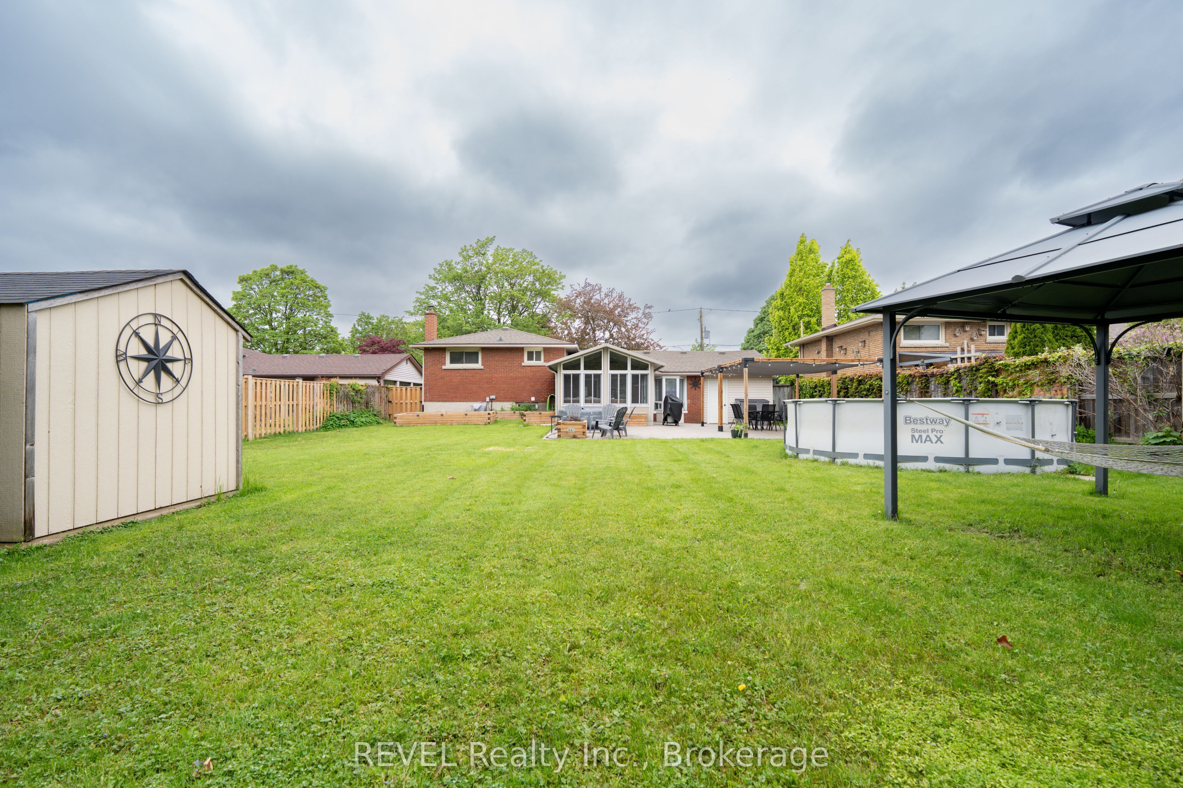 4480 Queensway Gardens Property Photo 29