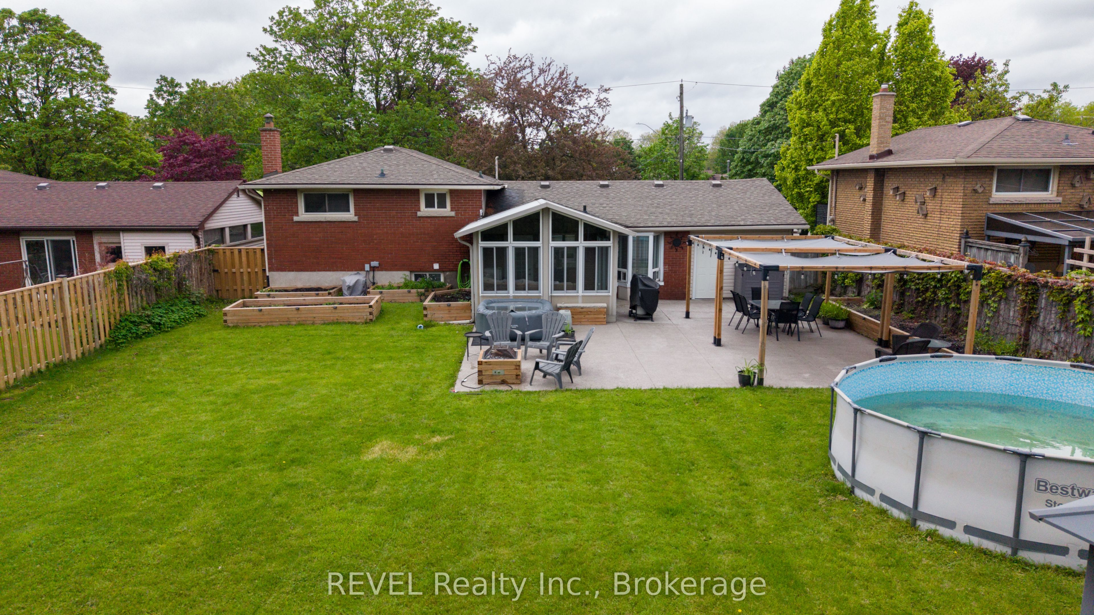 4480 Queensway Gardens Property Photo 34