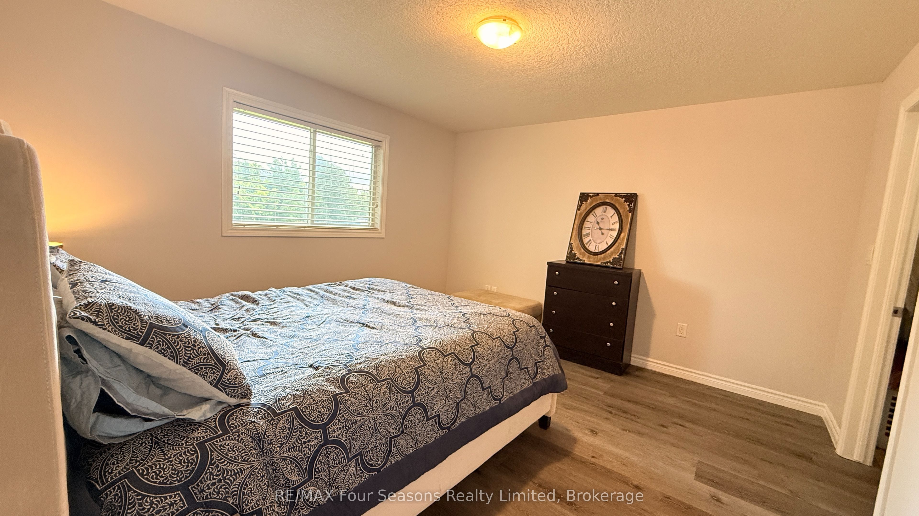325 Gingrich Crescent Property Photo 19
