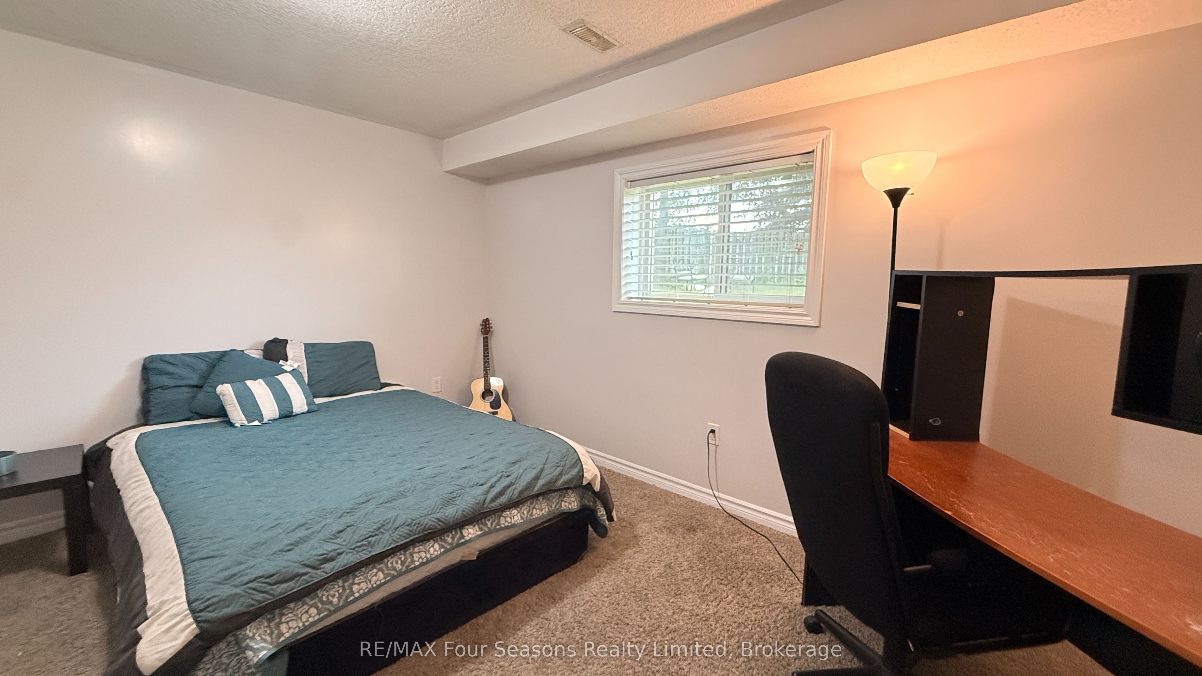 325 Gingrich Crescent Property Photo 27