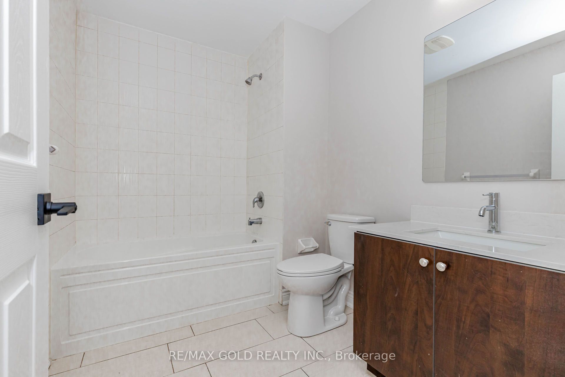 70 Longboat Run W Property Photo 32