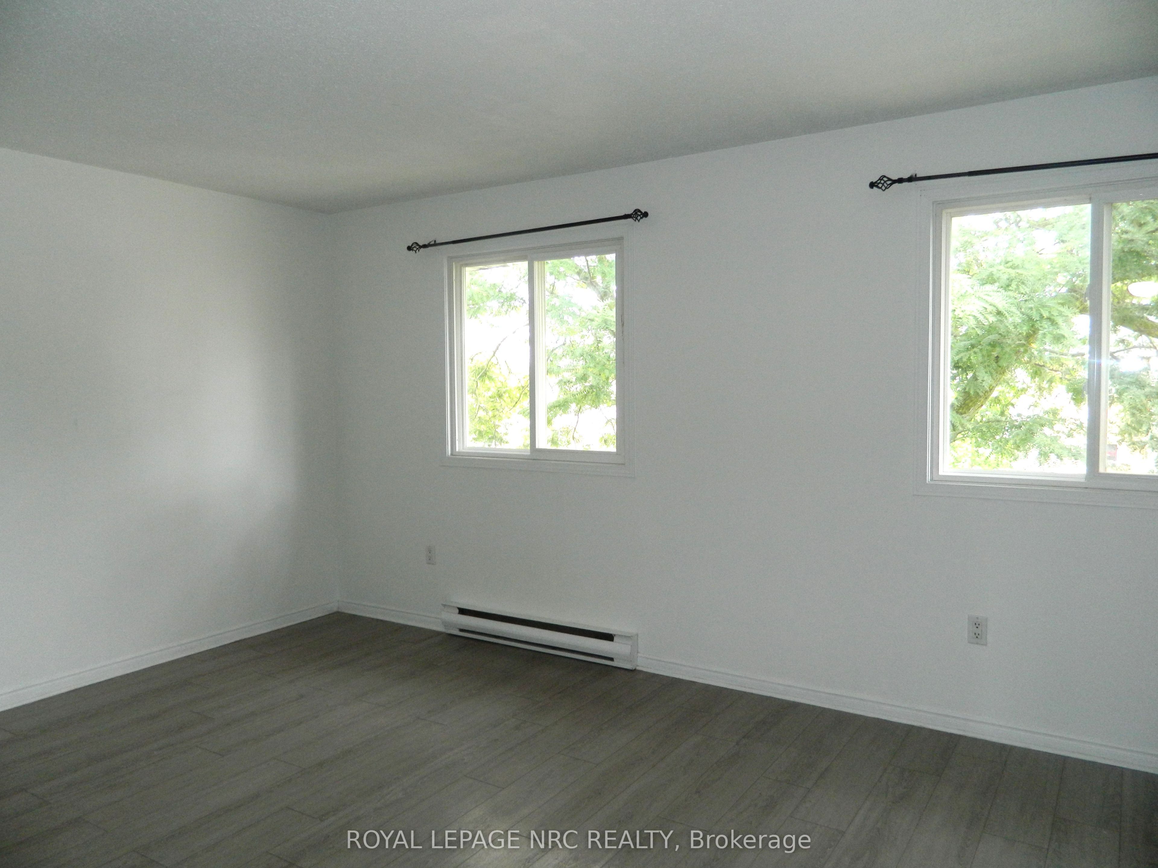 65 Dorchester Boulevard 53 Property Photo 6