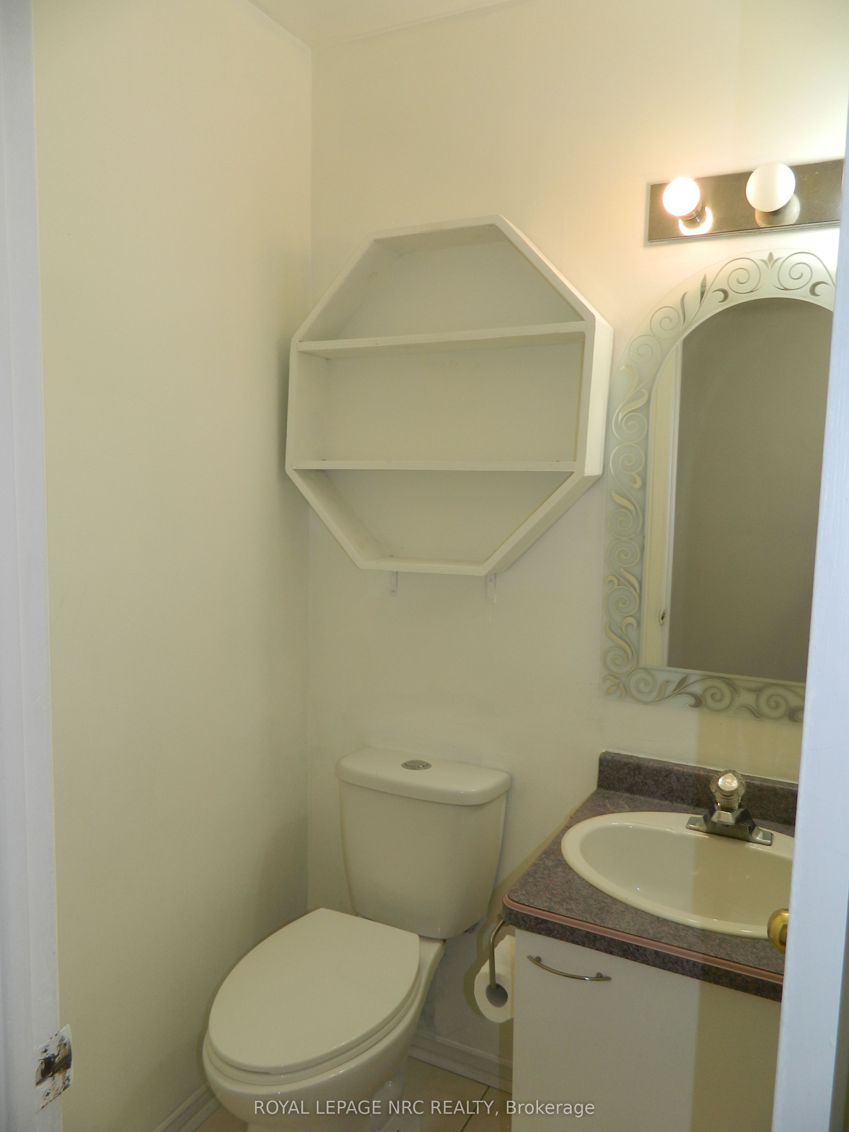 65 Dorchester Boulevard 53 Property Photo 10
