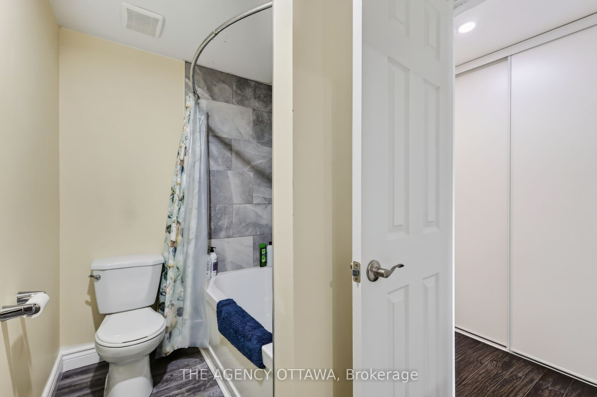 1775 Stonehenge Crescent Property Photo 25