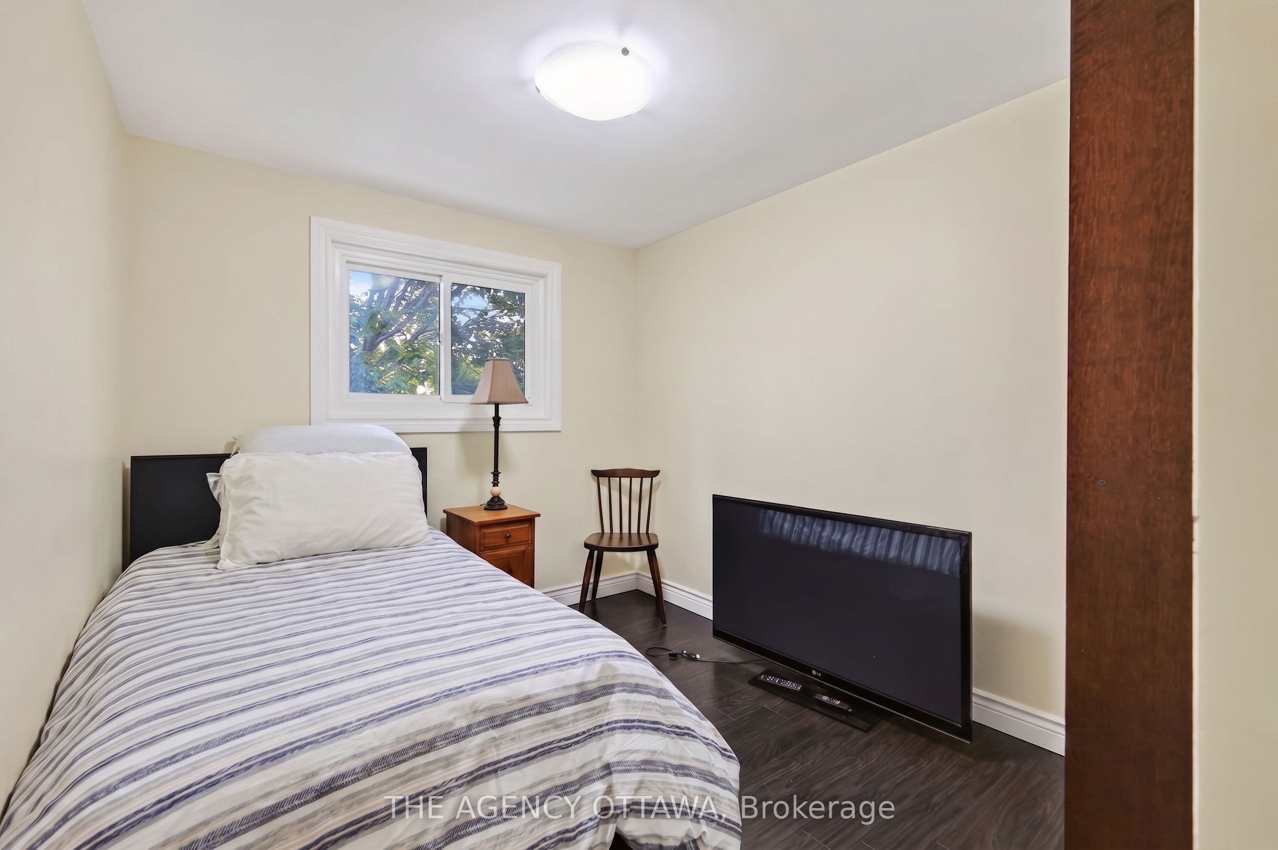 1775 Stonehenge Crescent Property Photo 28