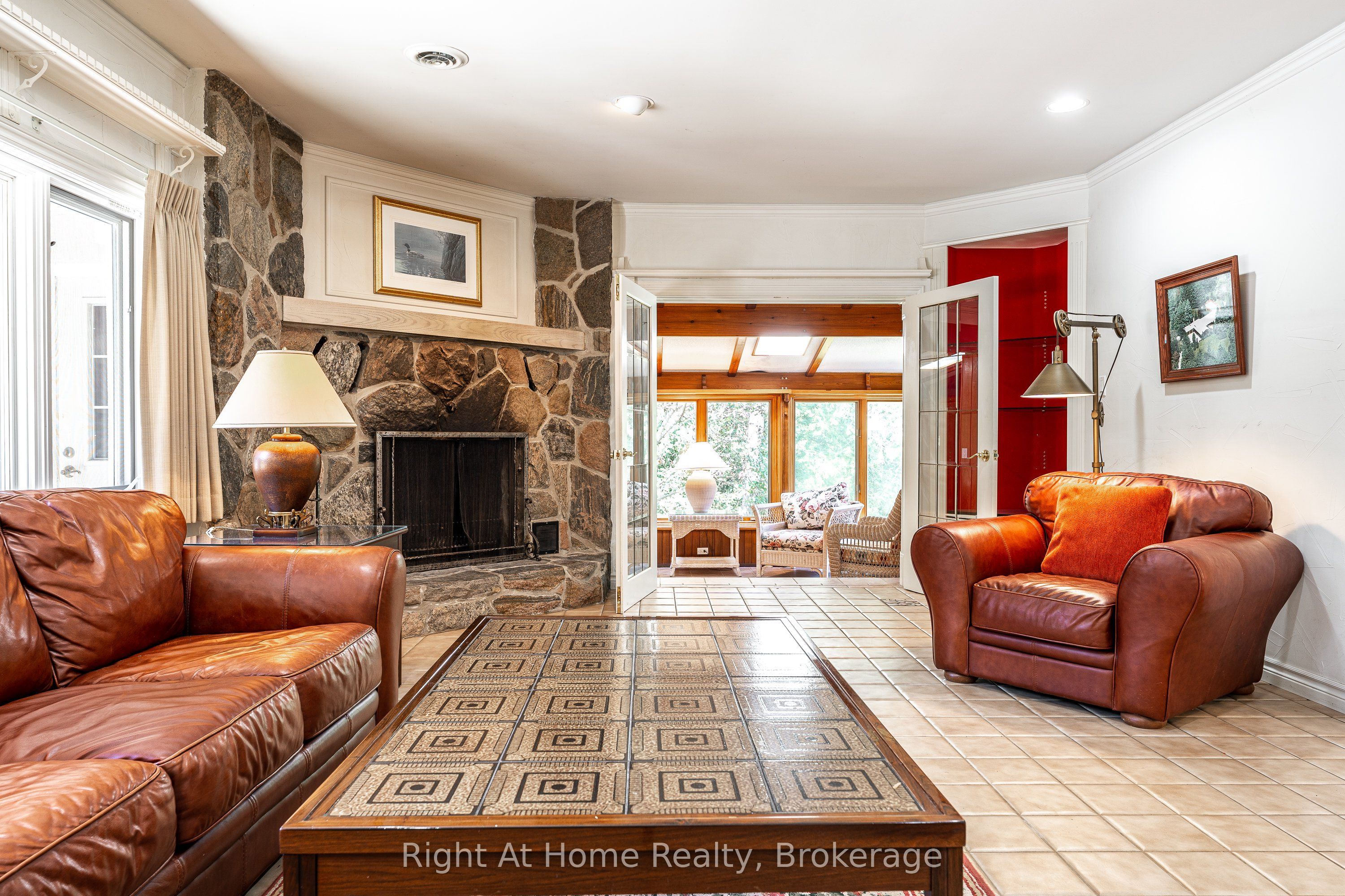 2880 Forest Road Property Photo 8
