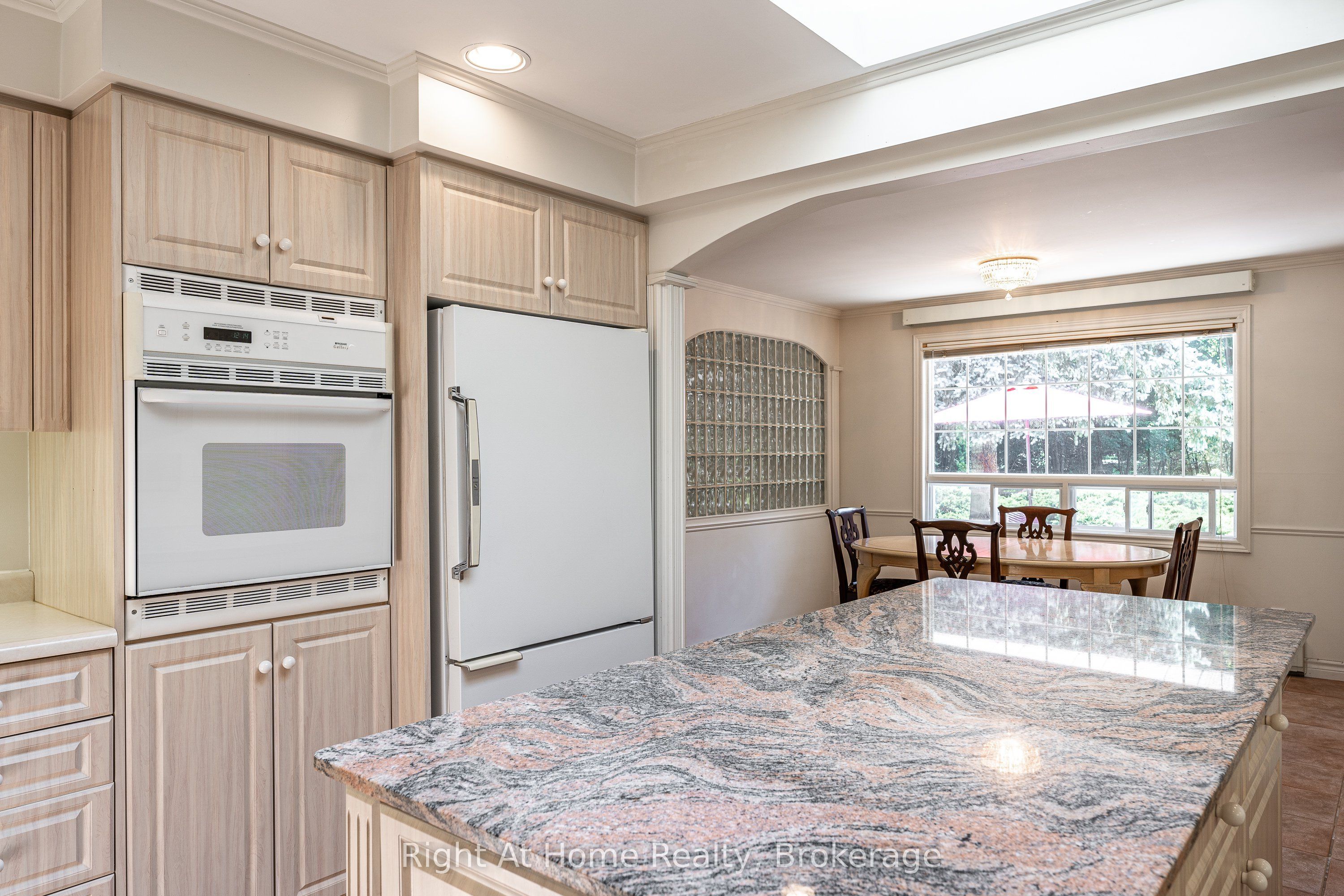 2880 Forest Road Property Photo 14