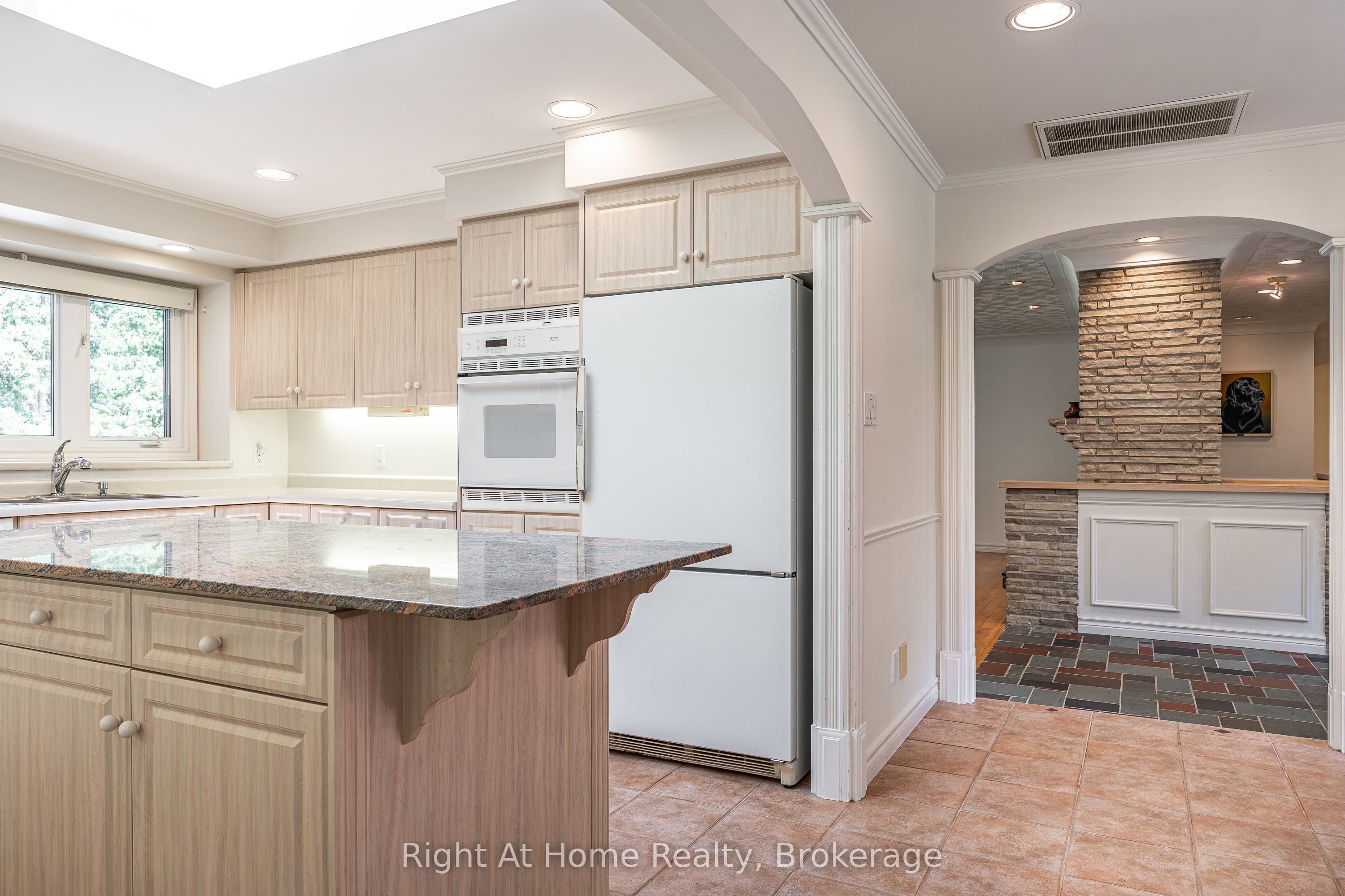2880 Forest Road Property Photo 15