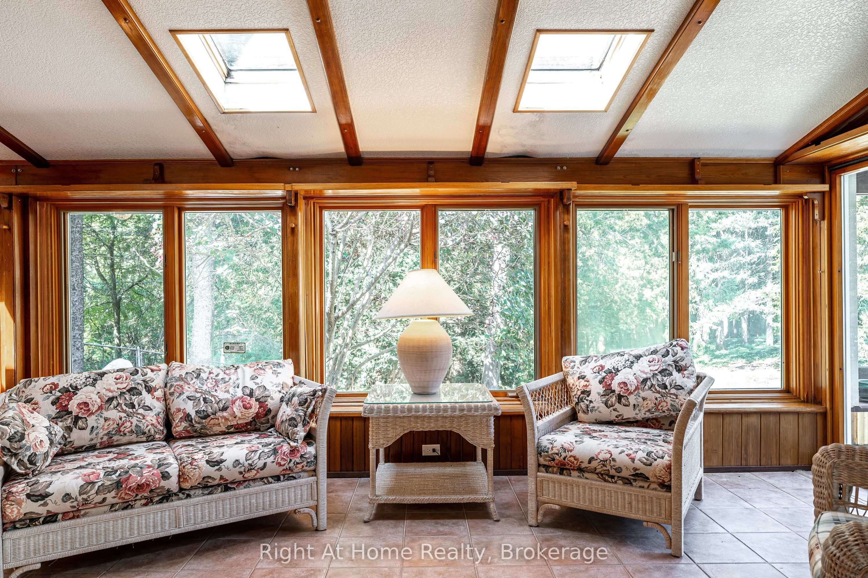 2880 Forest Road Property Photo 16