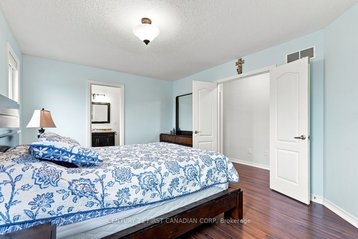 1687 Coronation Drive Property Photo 22