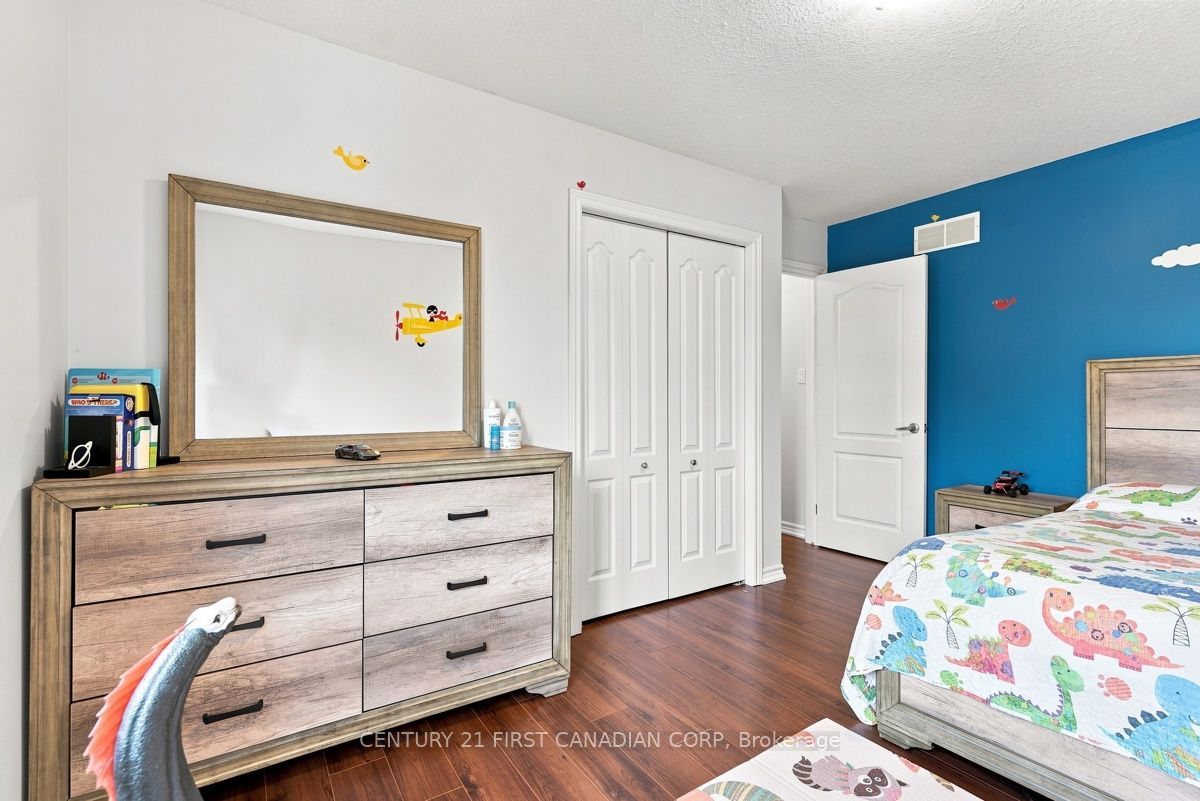 1687 Coronation Drive Property Photo 28