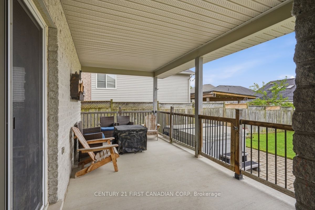1687 Coronation Drive Property Photo 38