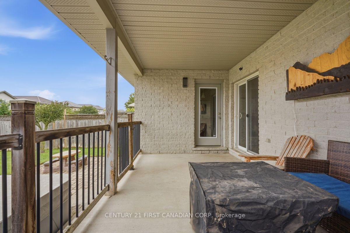 1687 Coronation Drive Property Photo 40