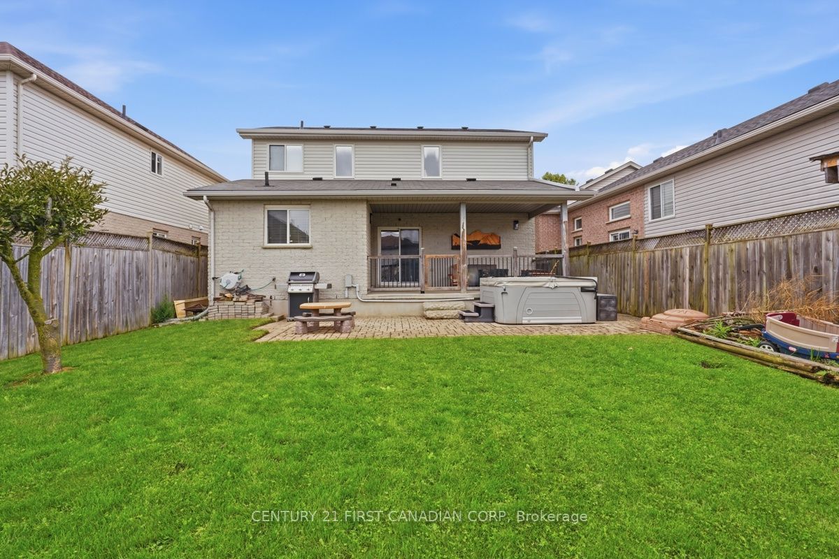 1687 Coronation Drive Property Photo 44
