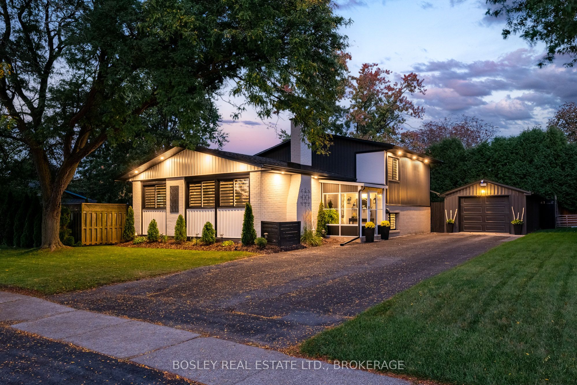 4148 DORCHESTER Road Property Photo 1