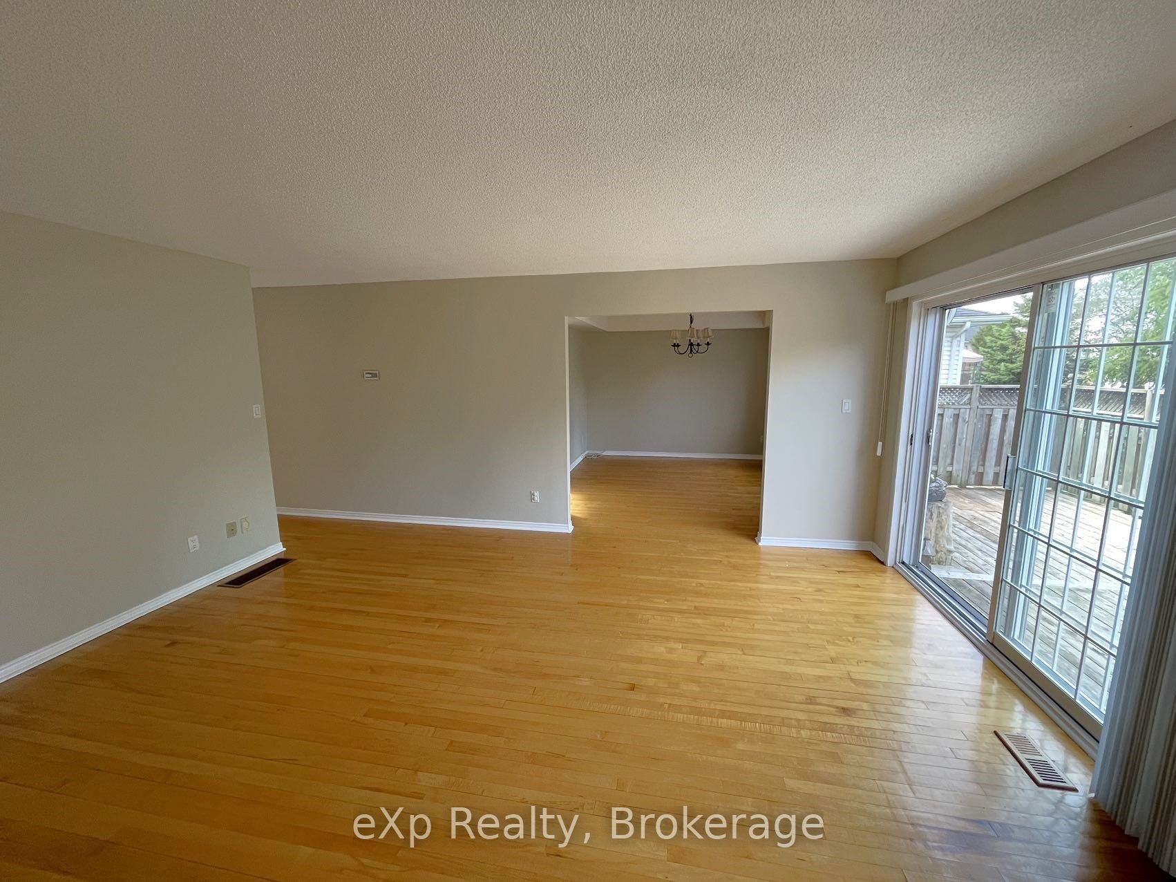 12 Sherwood Crescent Property Photo 11