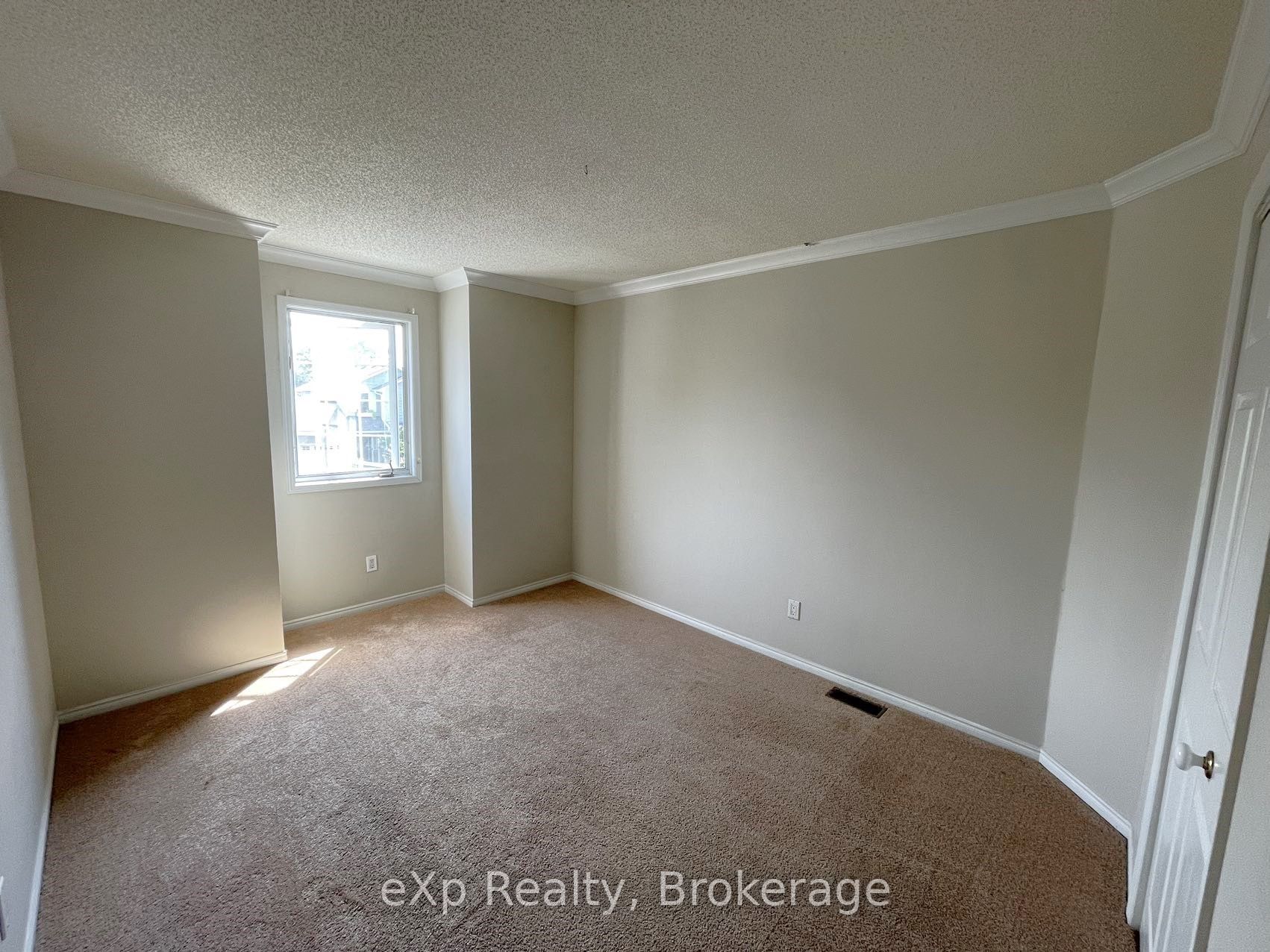 12 Sherwood Crescent Property Photo 19