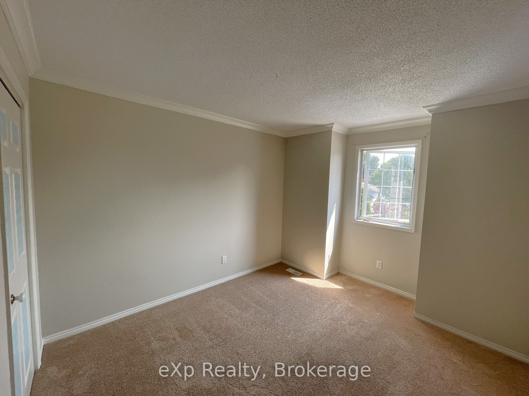 12 Sherwood Crescent Property Photo 22