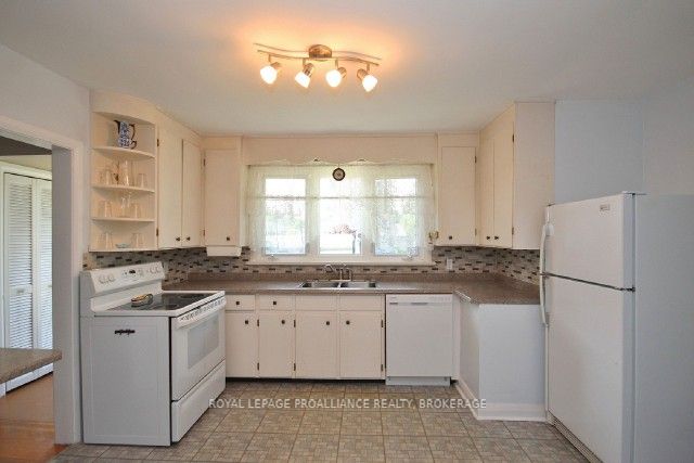 50 Campbell Crescent Property Photo 5